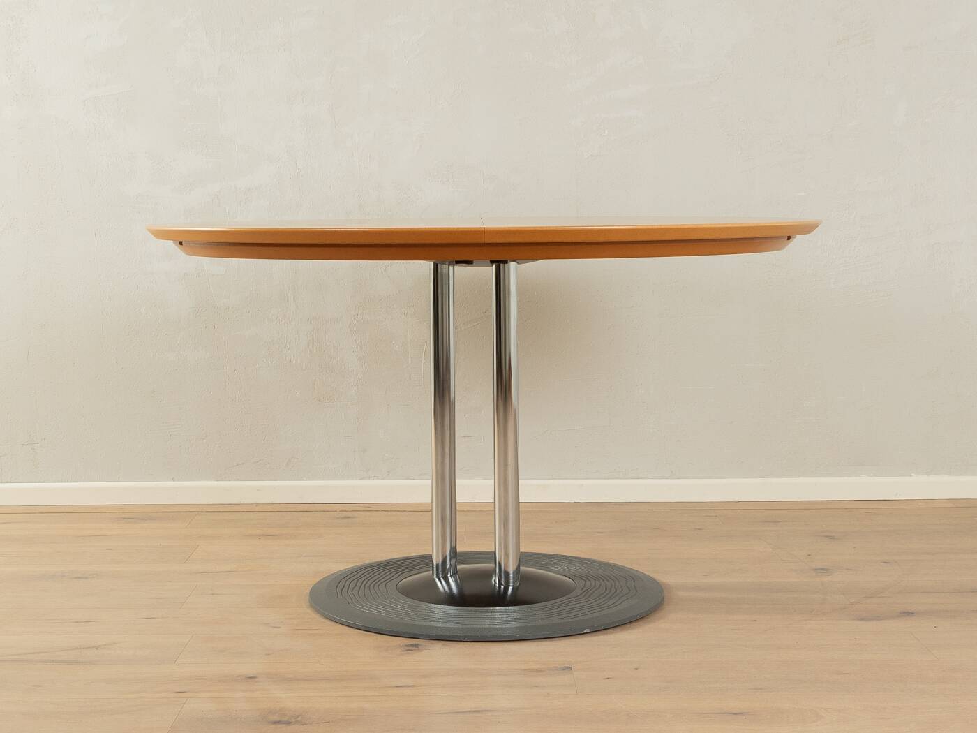 Postmodern dining table, Leolux