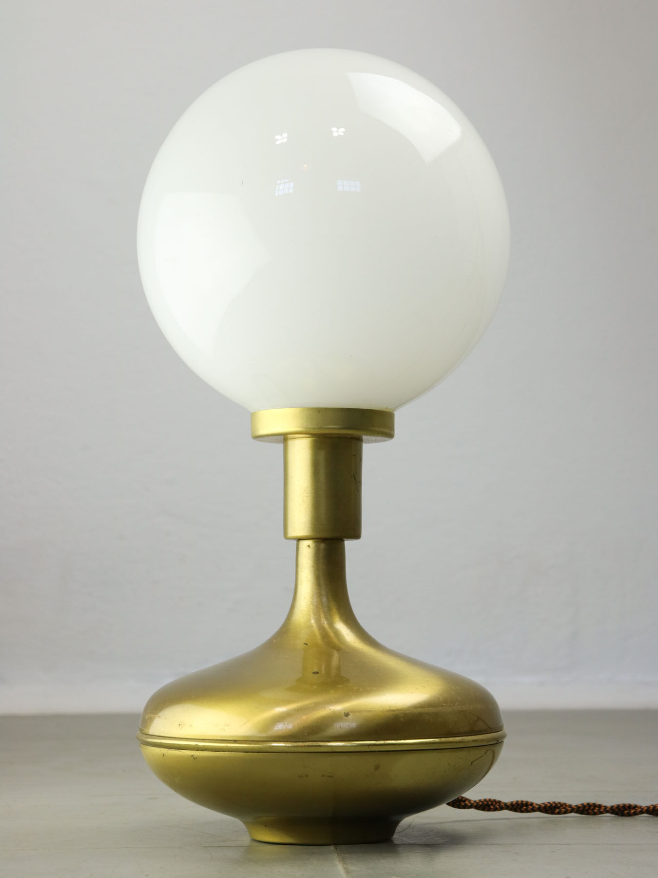 Italian mid-century modern brass & opaline glass table lamp