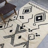 Moroccan Berber wool rug 255 x 150 cm
