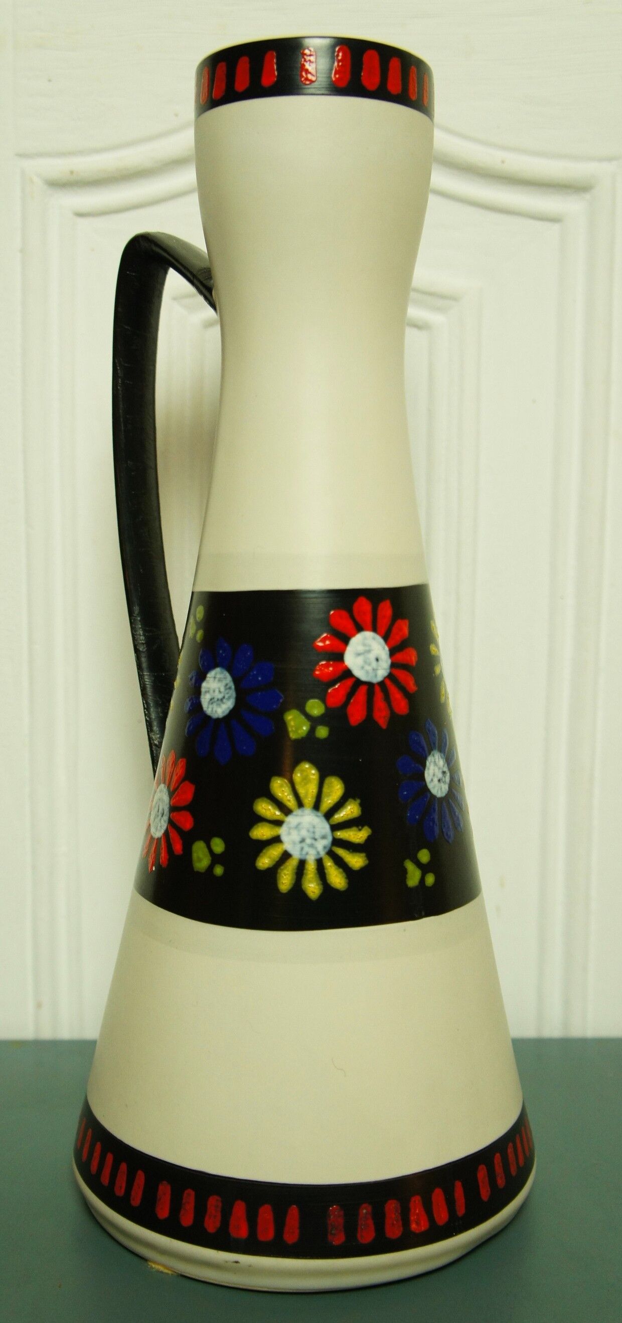 Modernist diabolo vase Germany, circa 1950