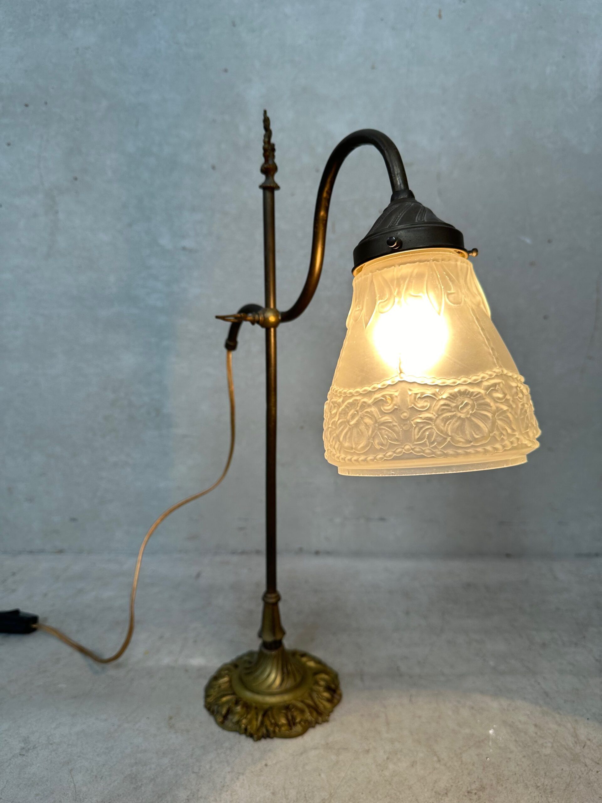 Art nouveau table lamp