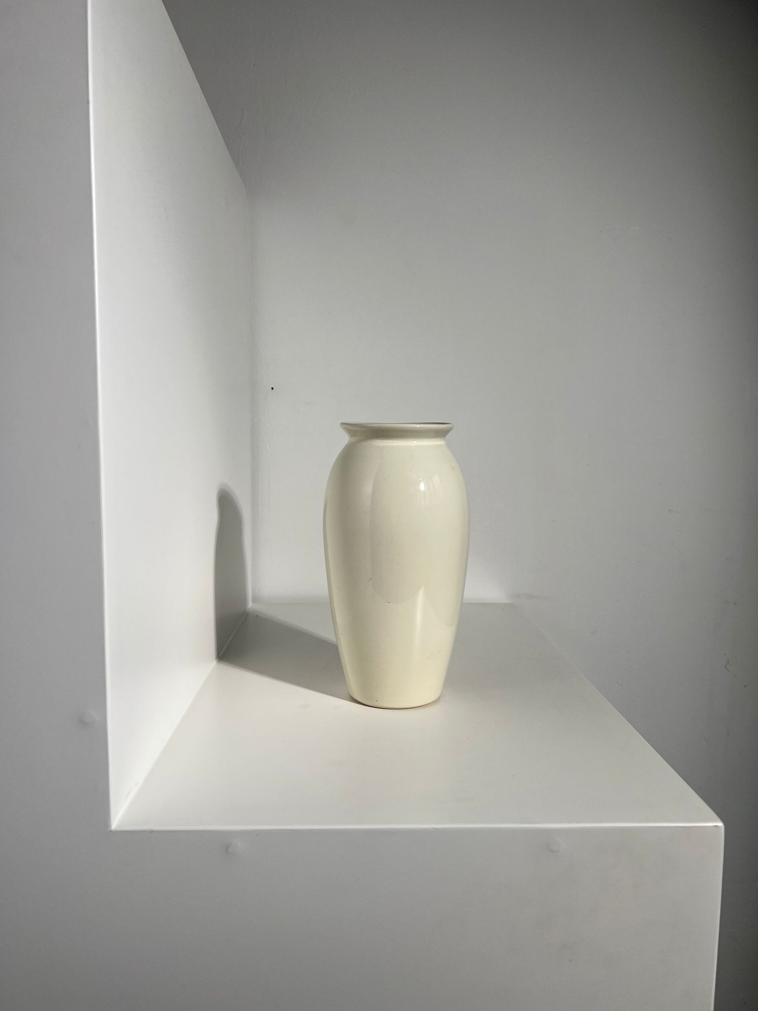 Vase oblong en céramique blanc Habitat vintage