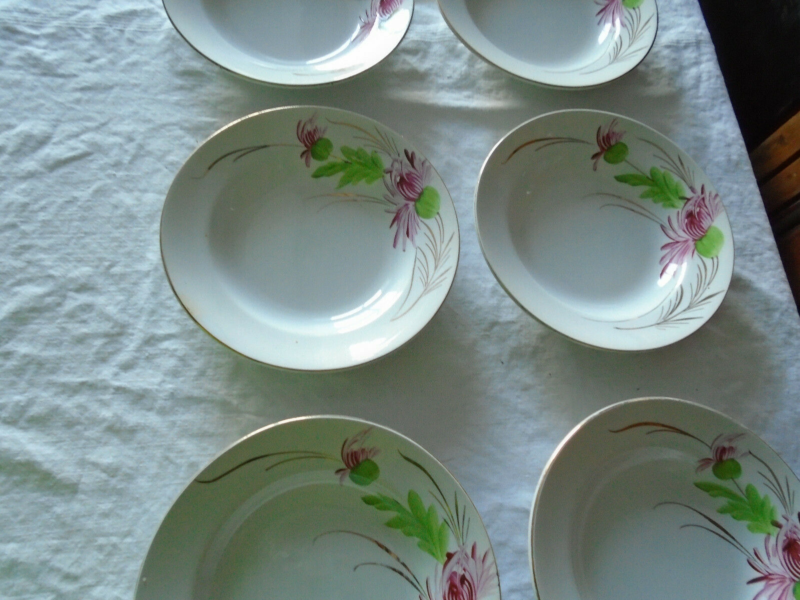 6 assiettes fleurs roses creuses anciennes Saint Amand faience