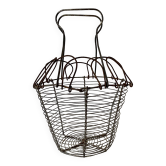 Metal salad basket
