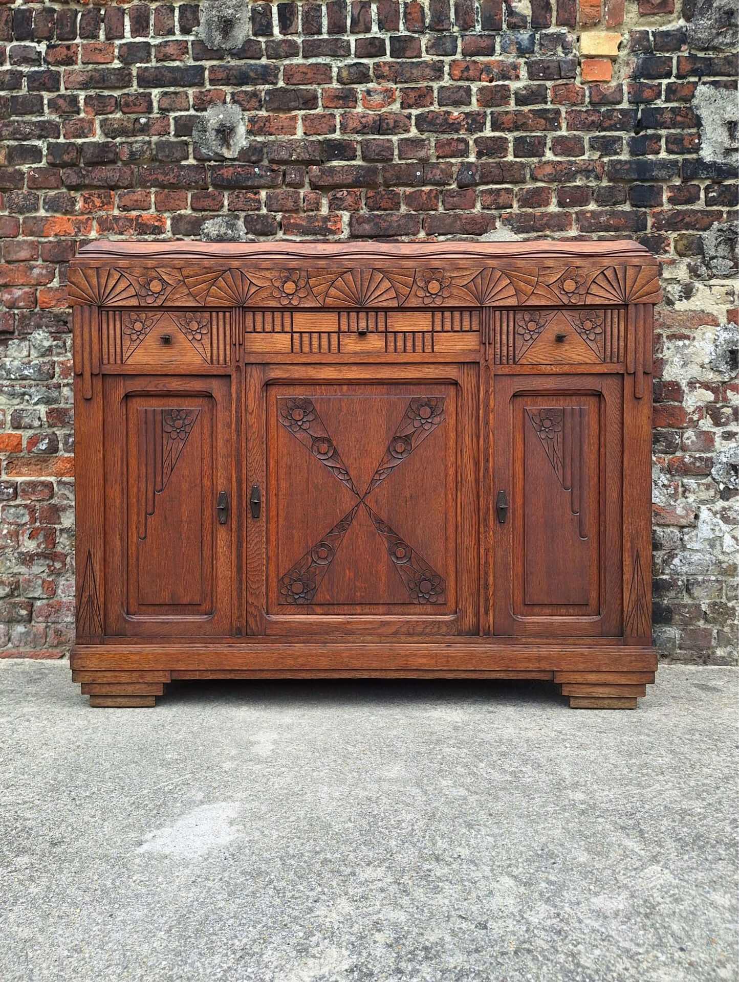 Buffet art déco plateau bois, meuble vaisselier ancien  Dimensions 142
