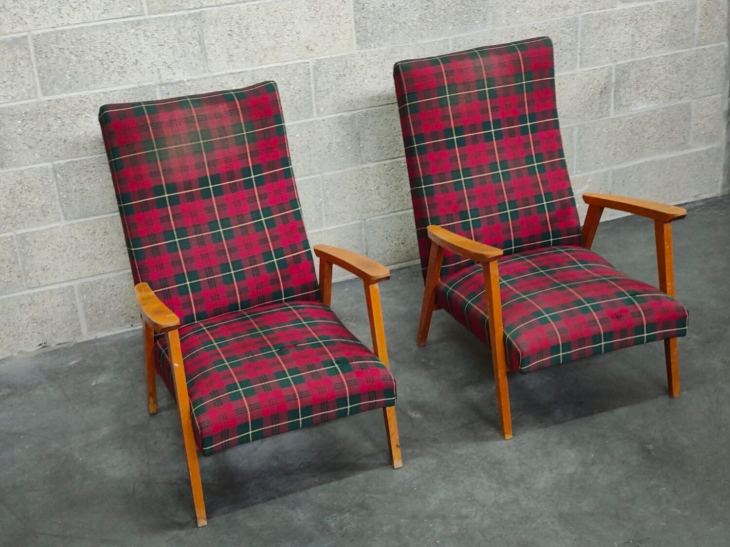 Pair of French beech armchairs from the 60s, tartan fabric