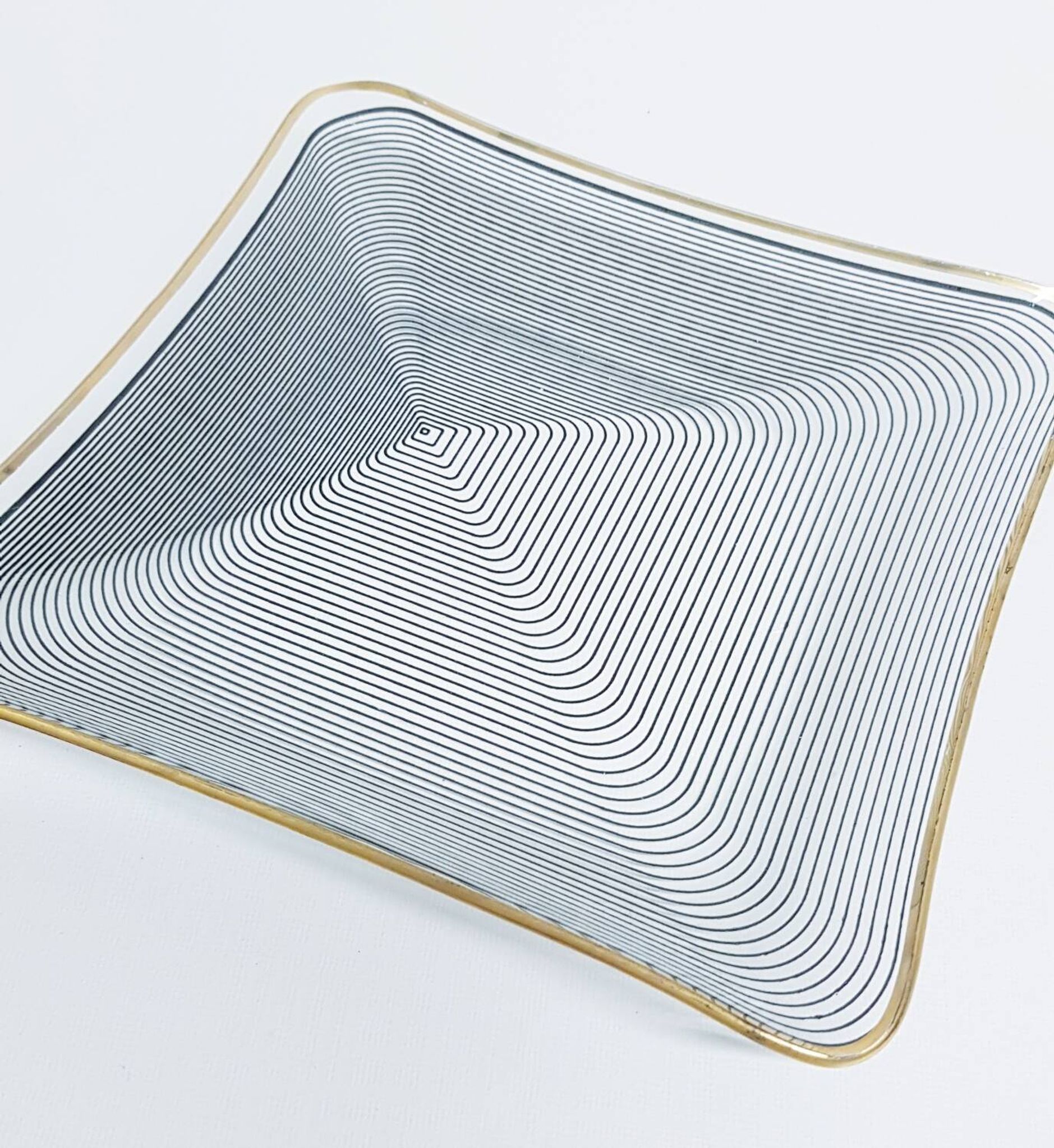 Plat op art en verre de Lausitzer