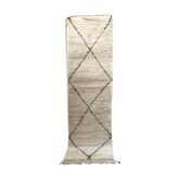 Moroccan Berber carpet Beni Ouarain corridor with black diamonds 2,9x0.9m