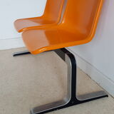 Fiberglass waiting bench by Georg Leowald for Wilkhahn