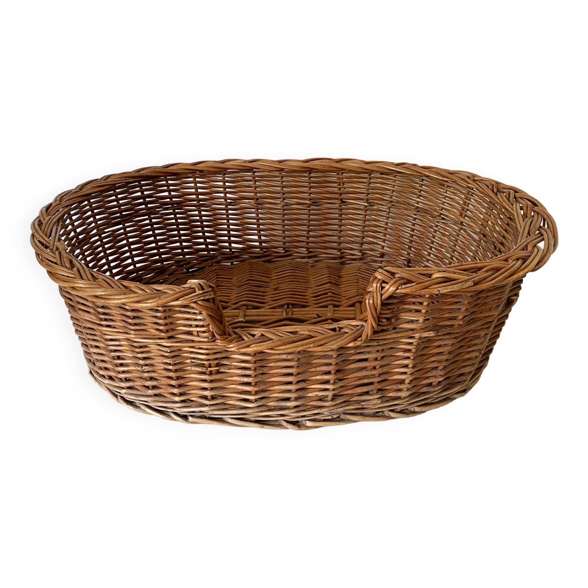 Vintage woven wicker basket for cat or dog
