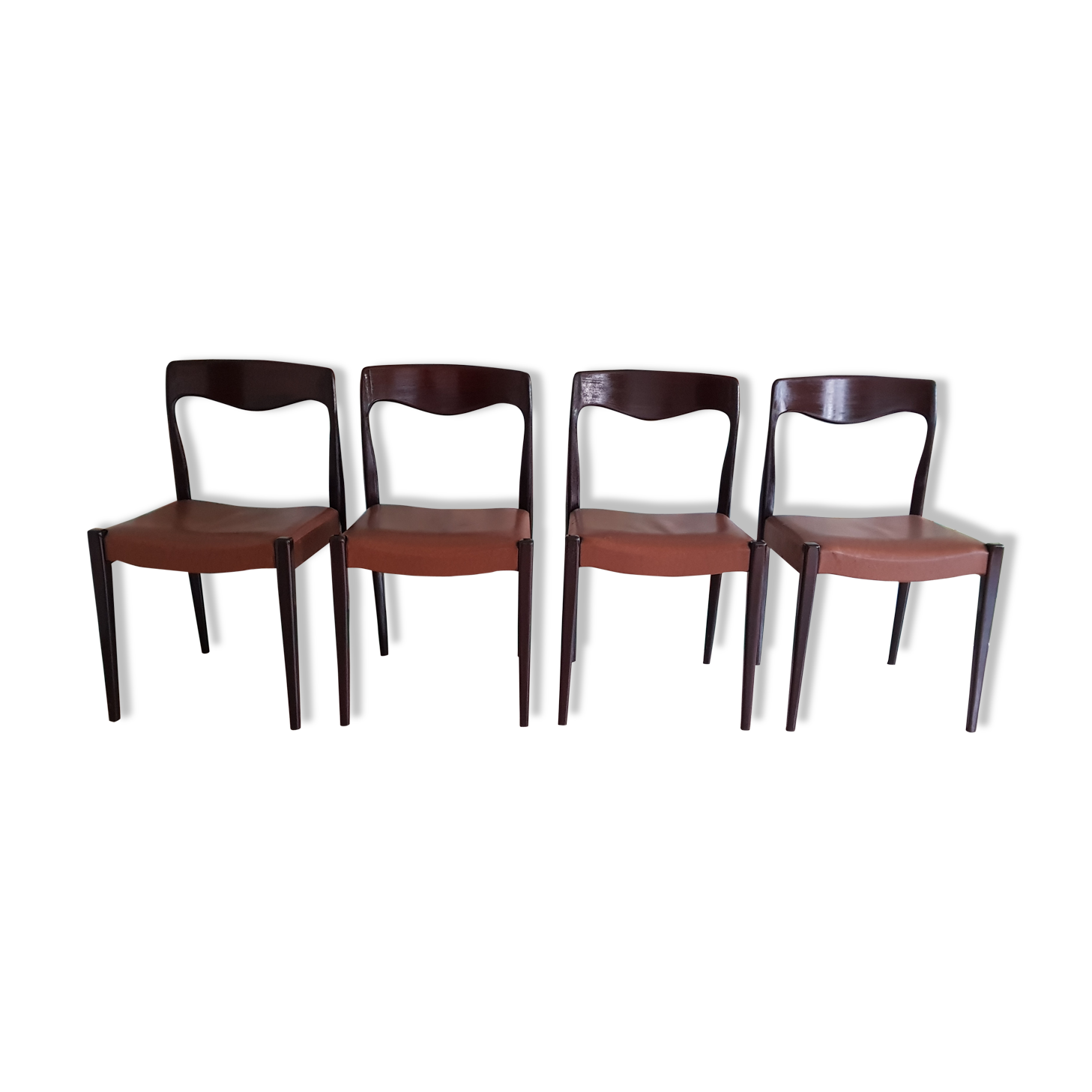 Suite de 4 chaises Moller