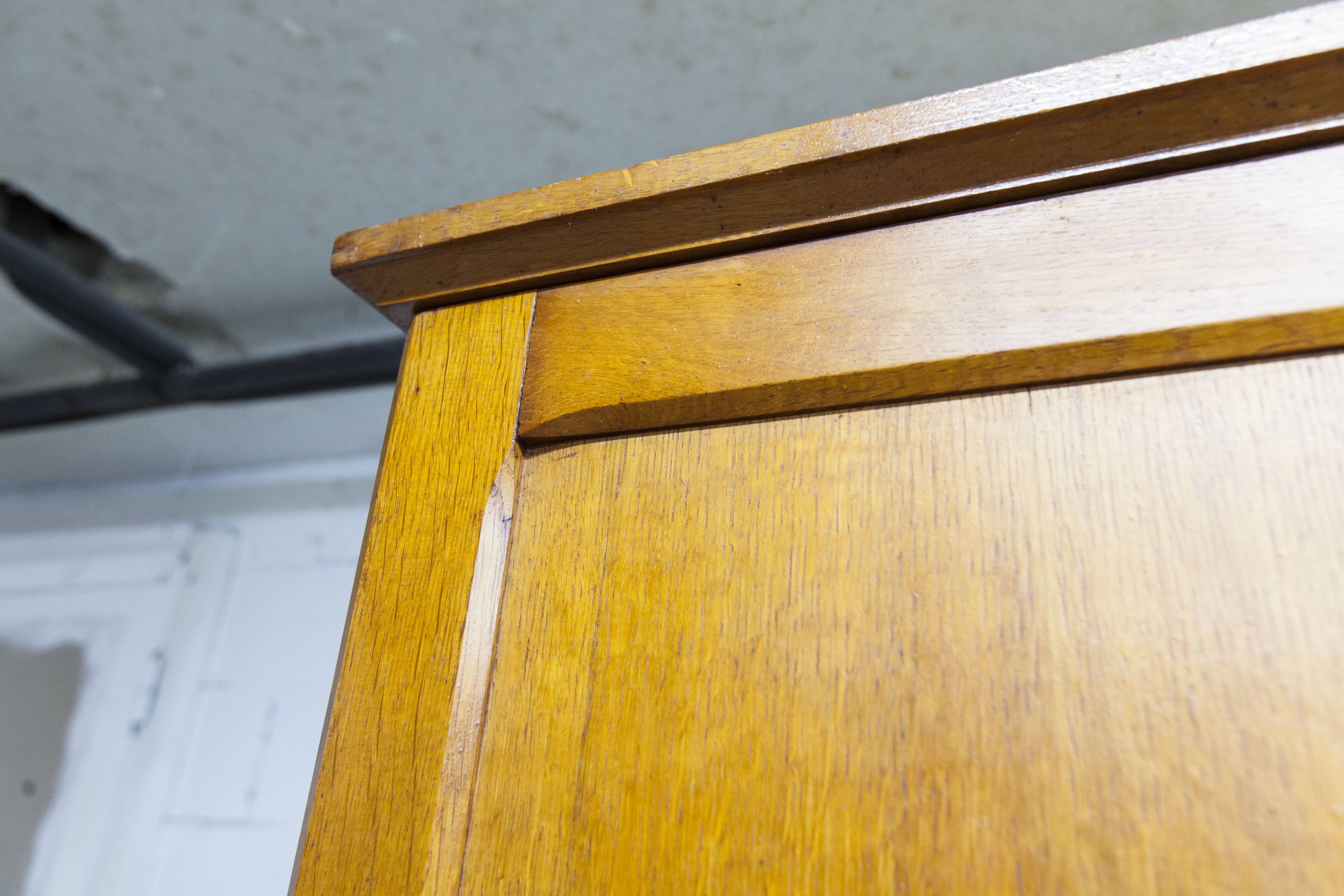 French wardrobe with tapered legs, 3 doors, 120cm hanging rail, new.