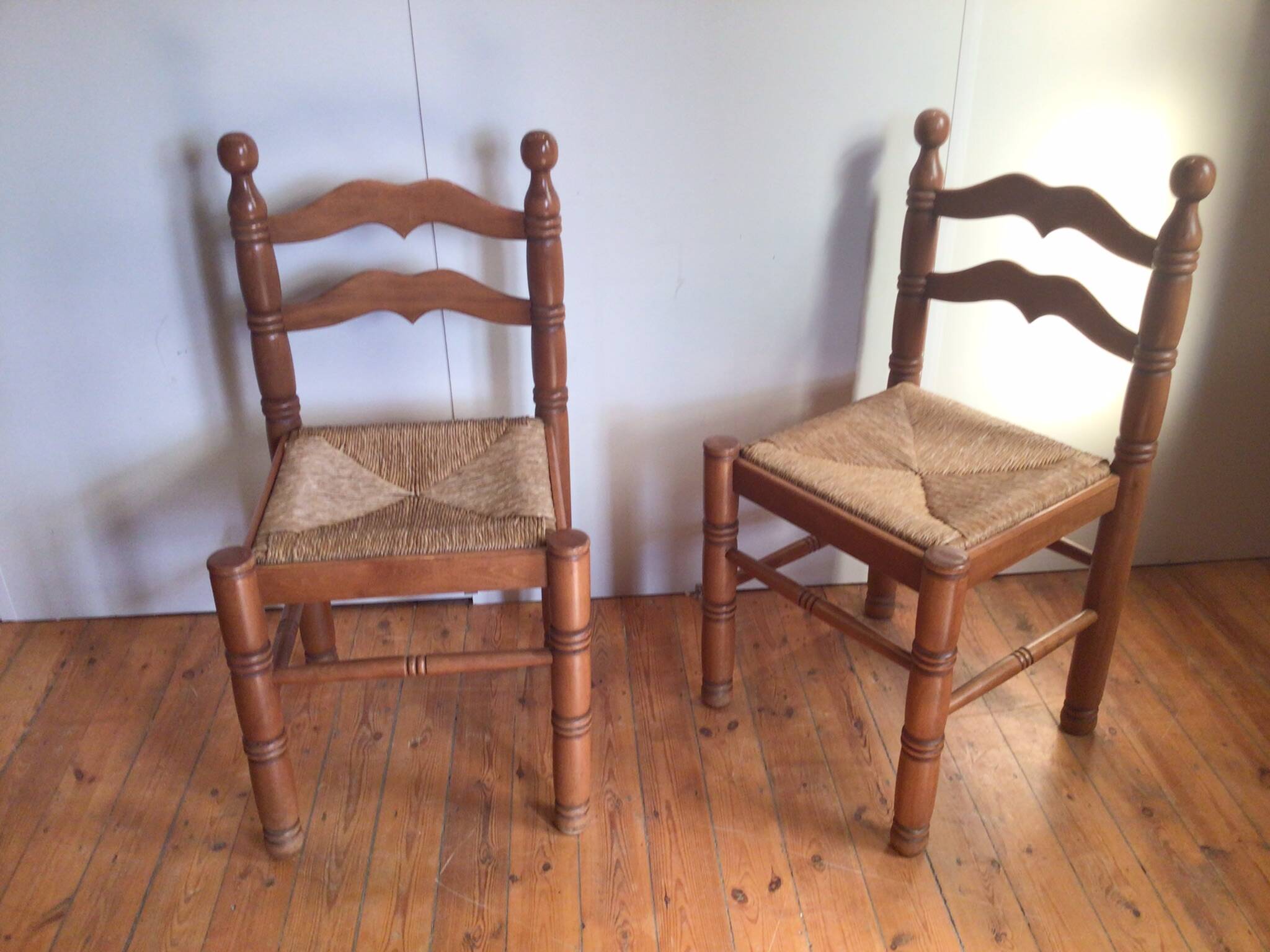 Chaises de salle à manger en bois