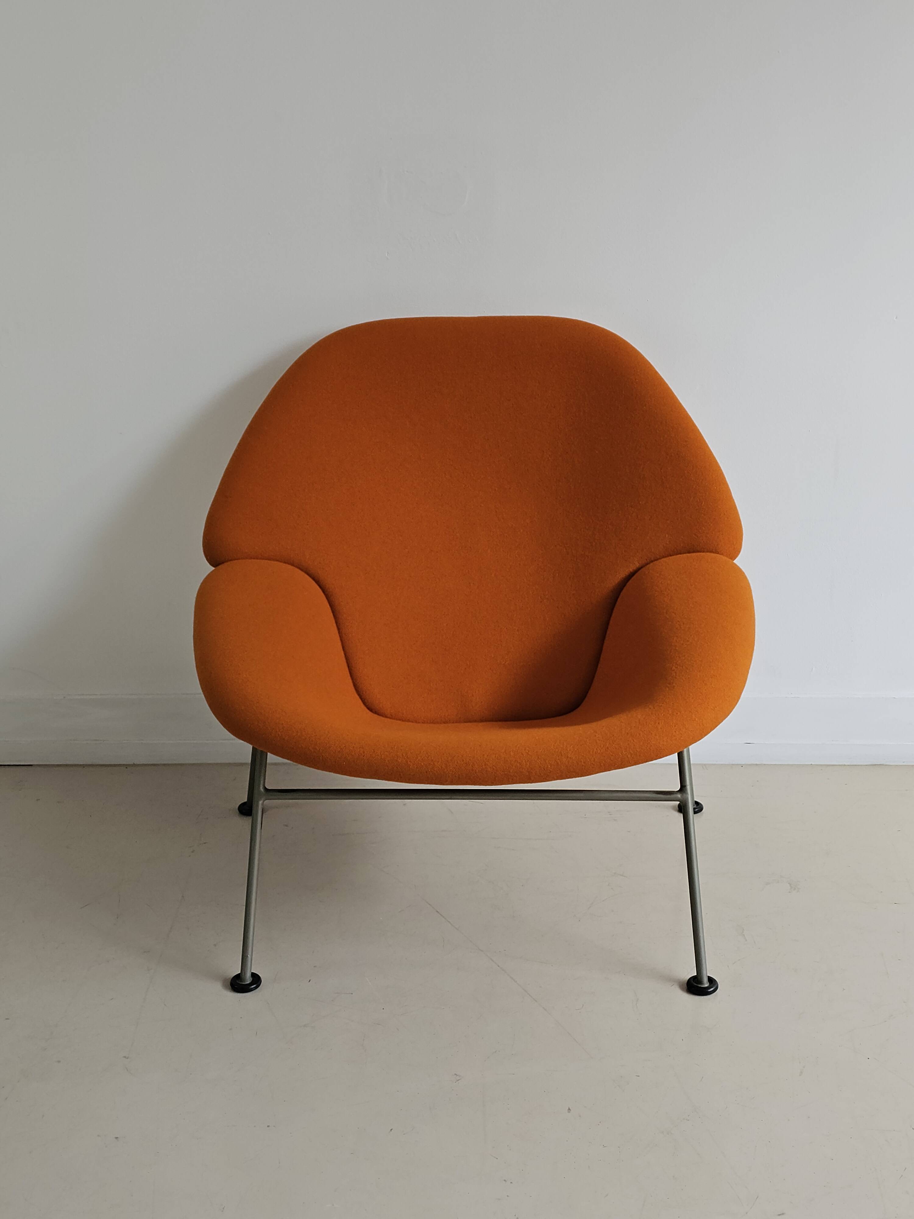 Vintage F555 chair by Artifort