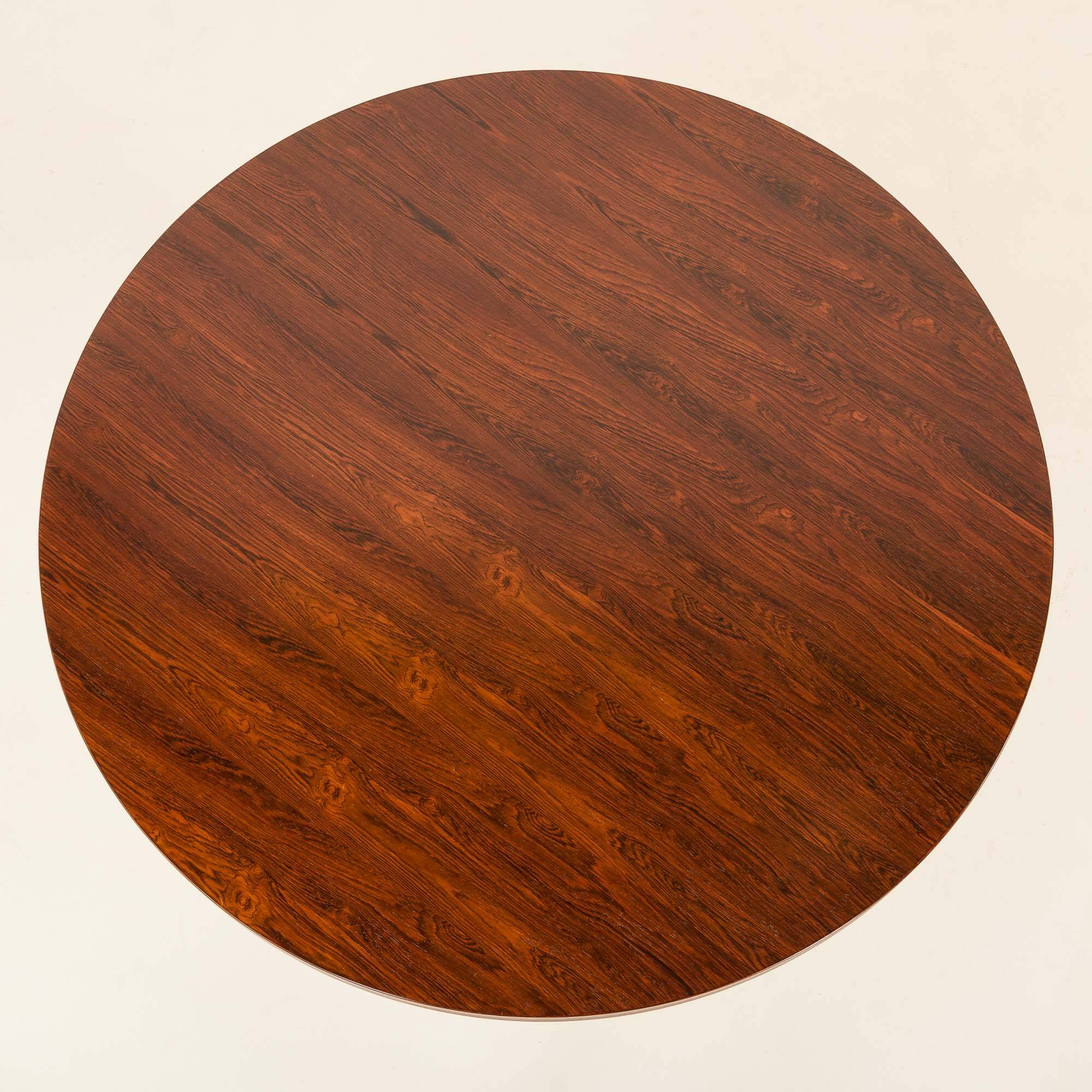 Carlo de Carli round rosewood table, 1960s