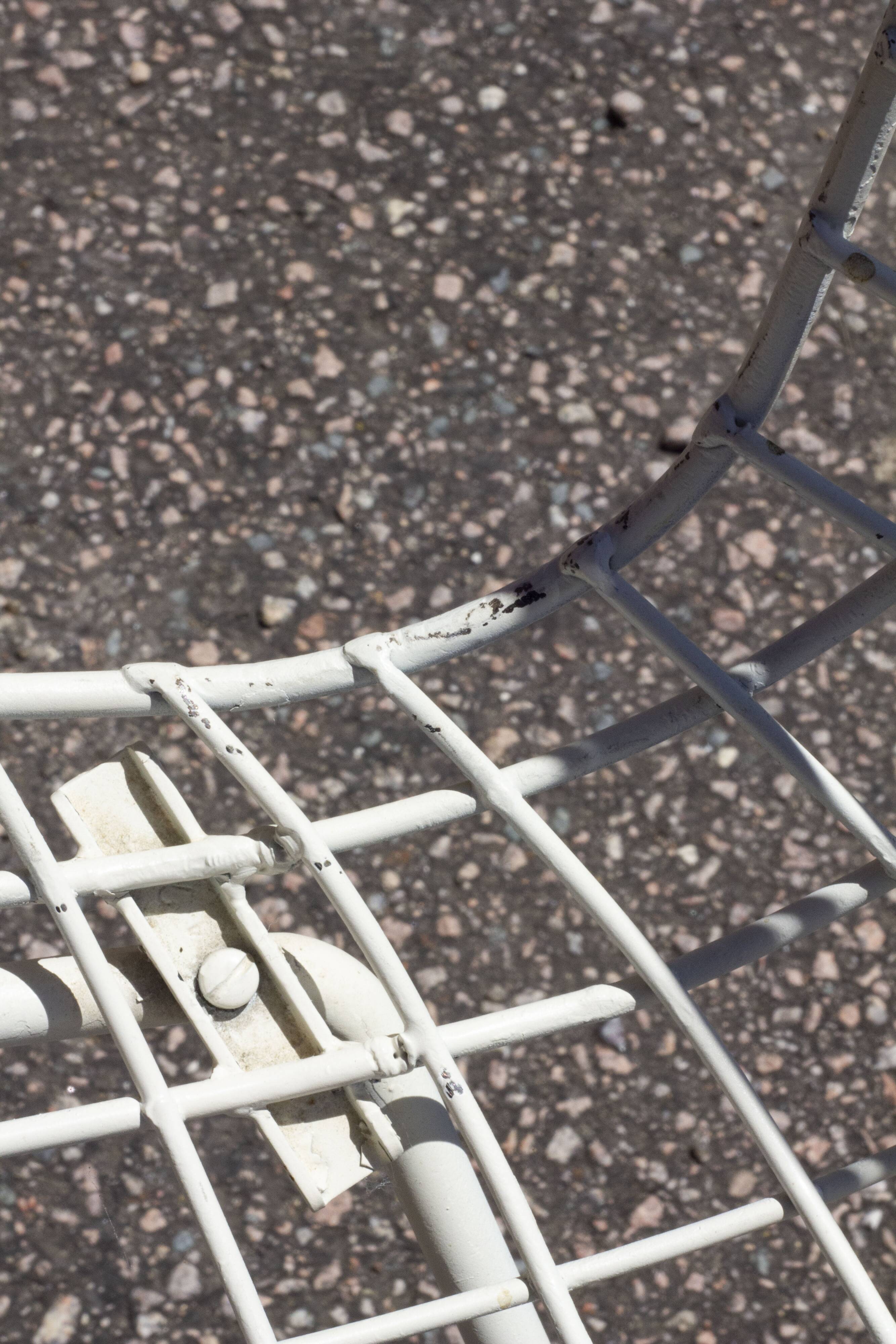White Wire chair by Harry Bertoia for Knoll