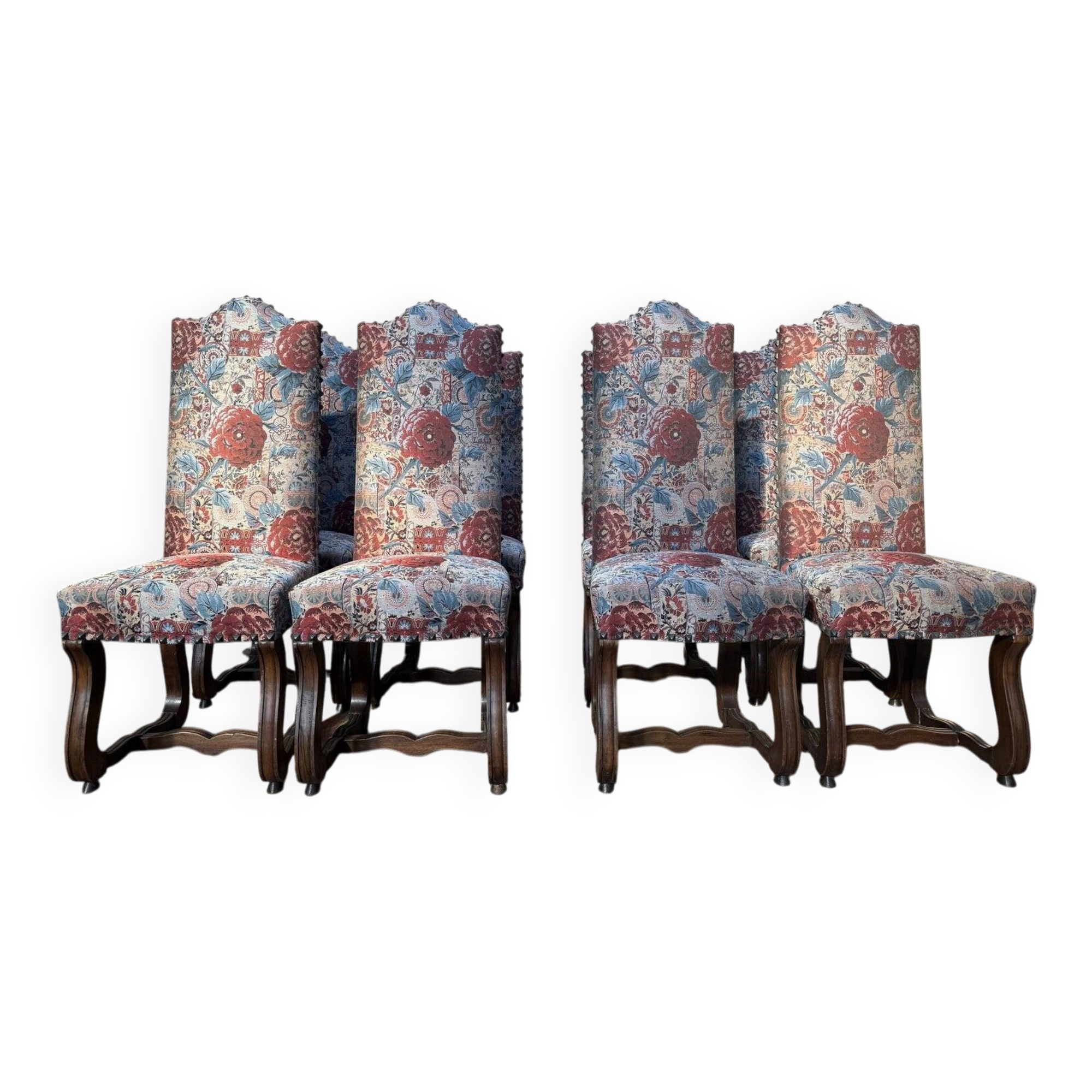 Suite de 8 chaises de style Haute époque - Renaissance