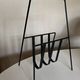 Modernist magazine rack French work 1950 in iron and brass