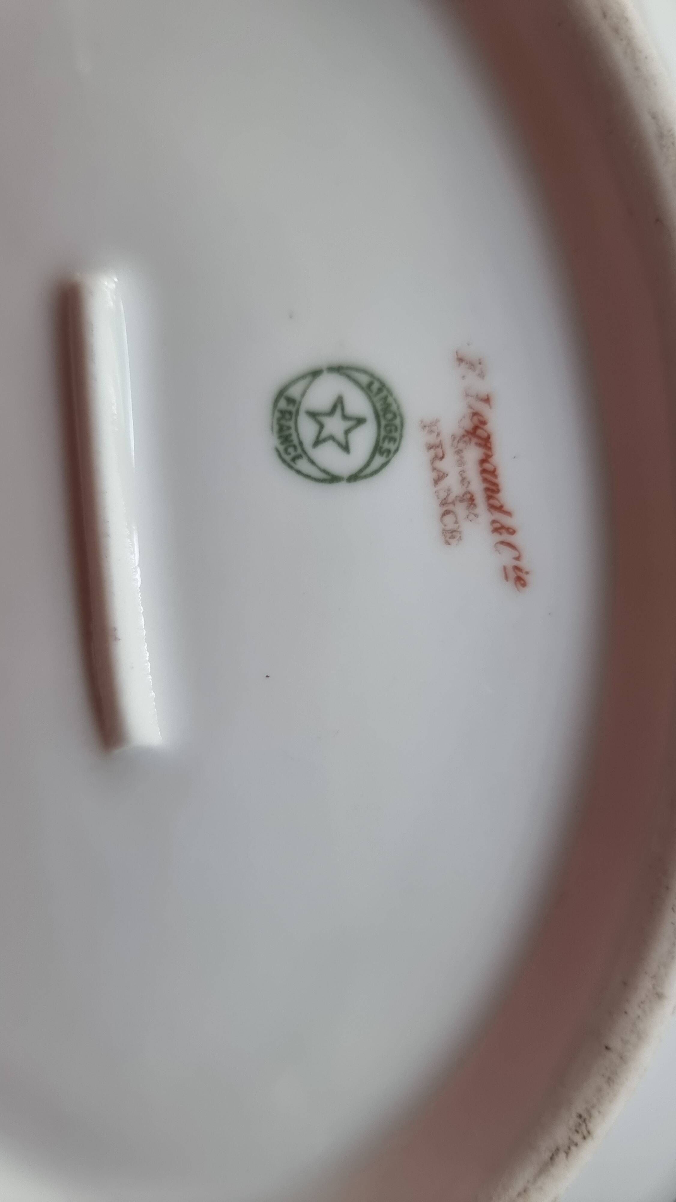 Soup tureen