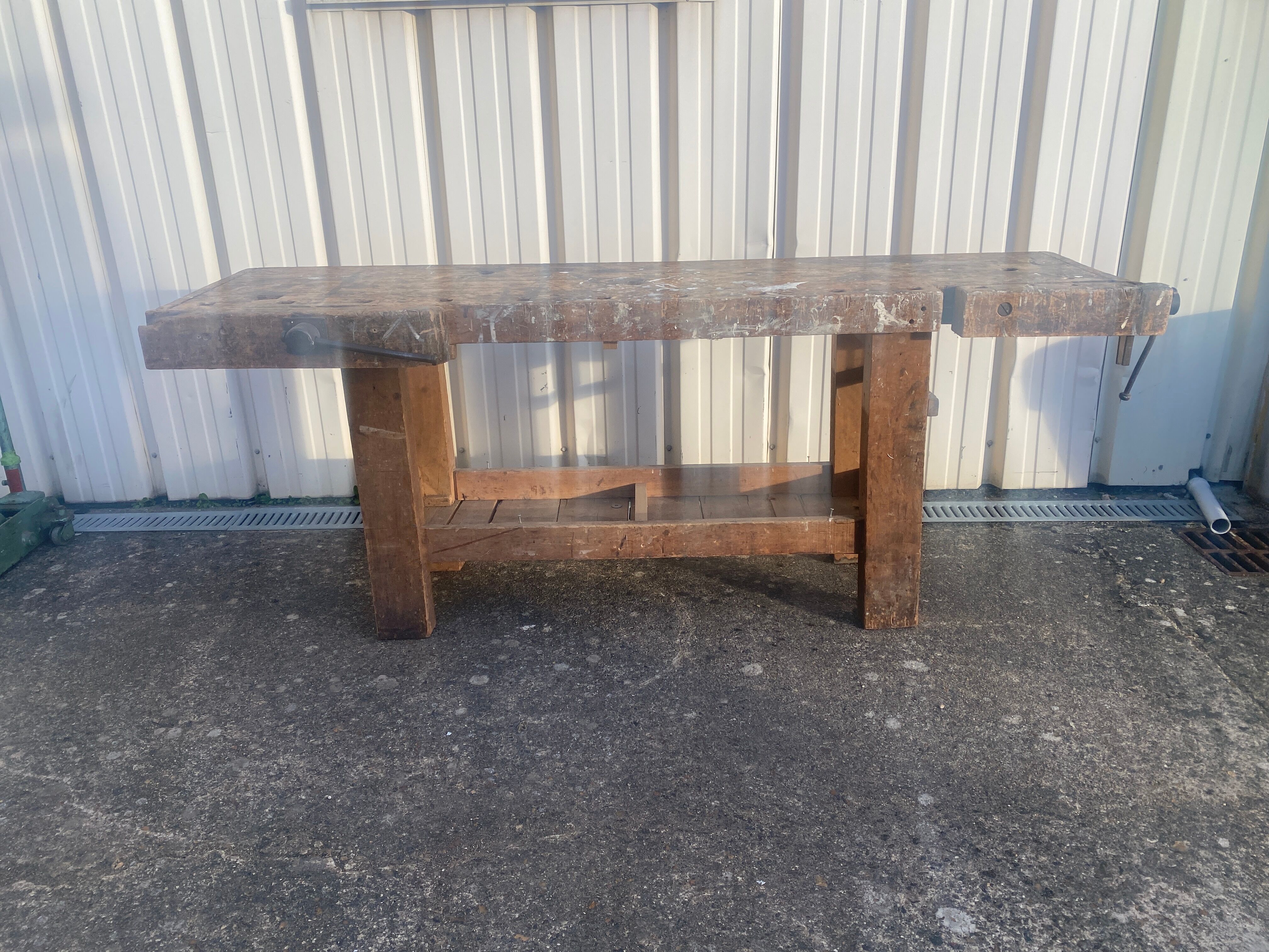 Double press carpenter workbench