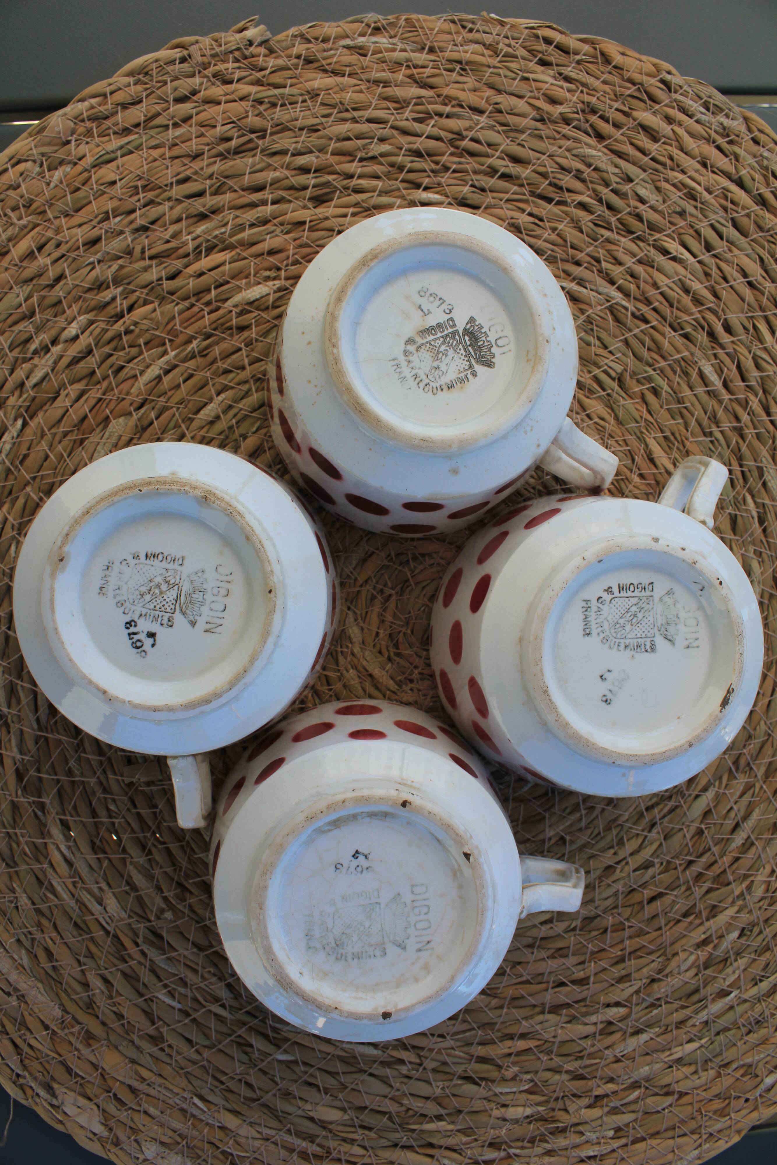 Set of 4 burgundy polka dot coffee cups Digoin Sarreguemines