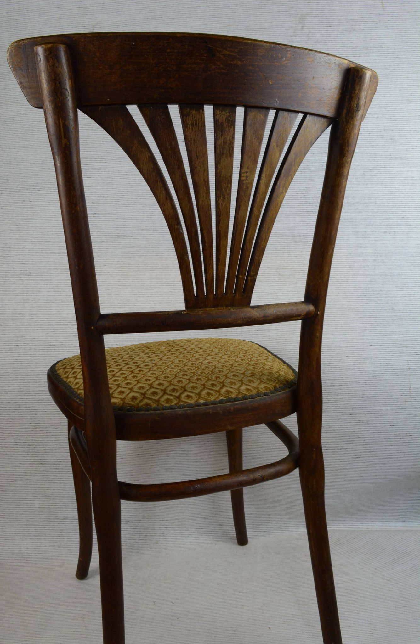Pair of Thonet chairs with palmette Art Deco. Model 221.