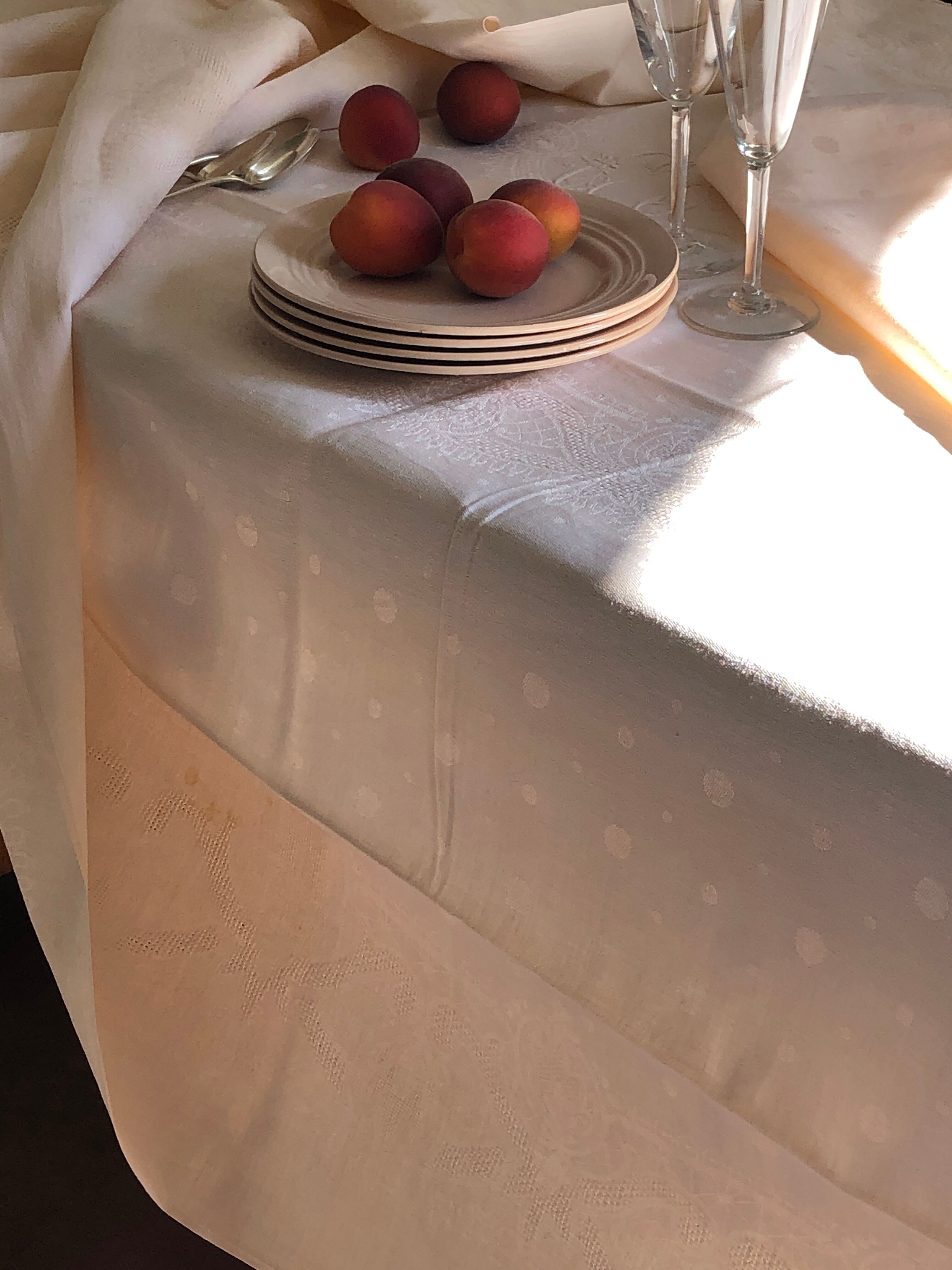 Nappe ancienne en damassée coton teintée en rose thé