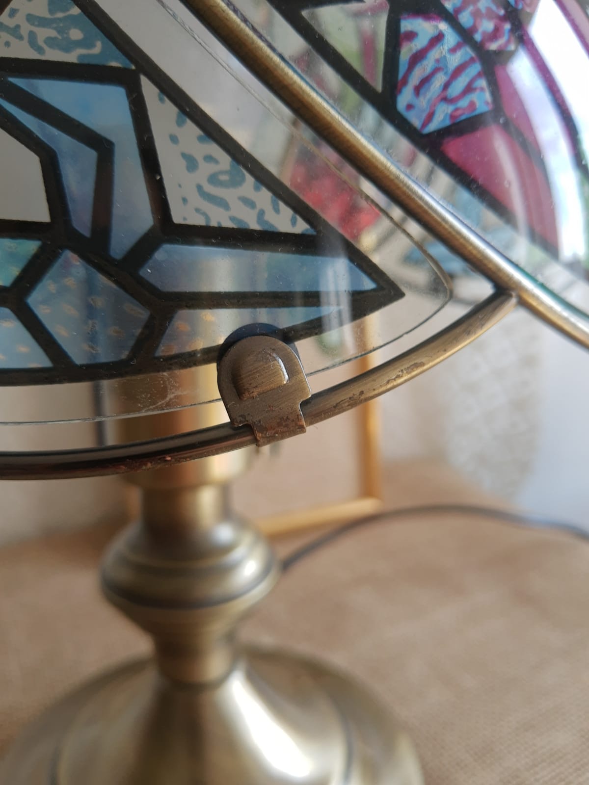 Tactile tiffany style table lamp - vintage