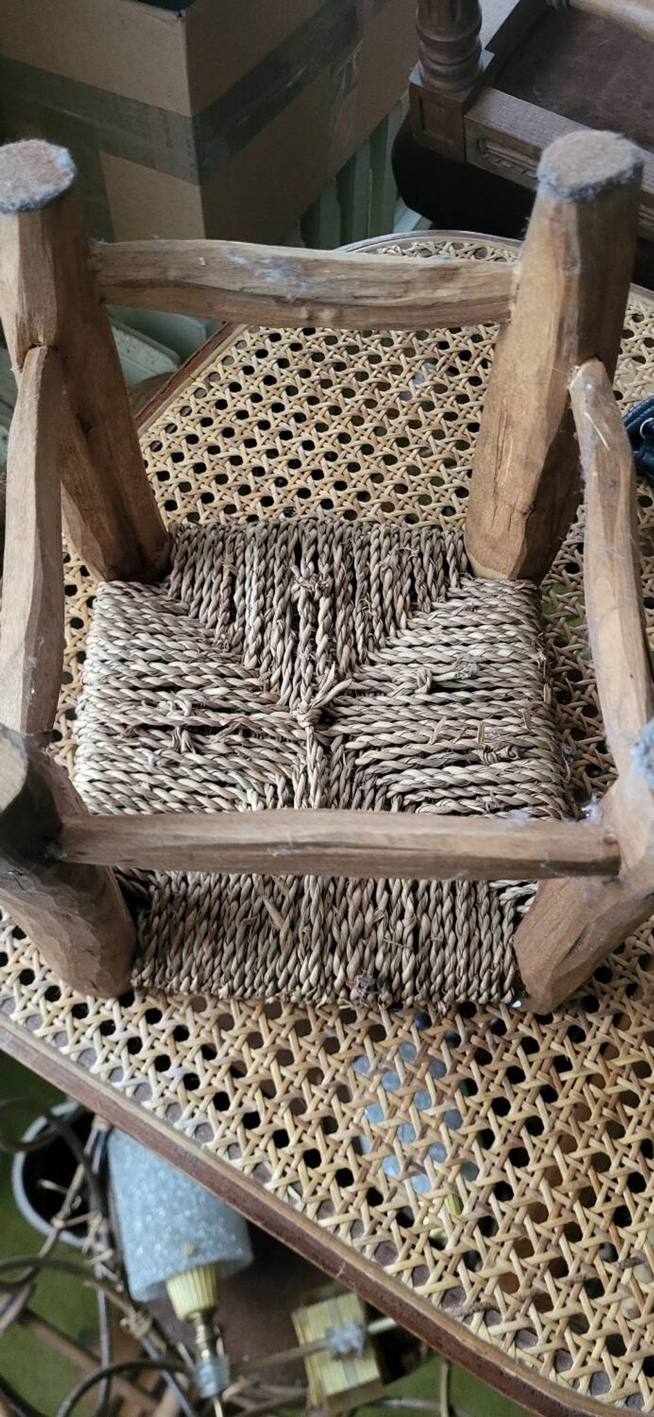 Tabouret brutaliste gigogne