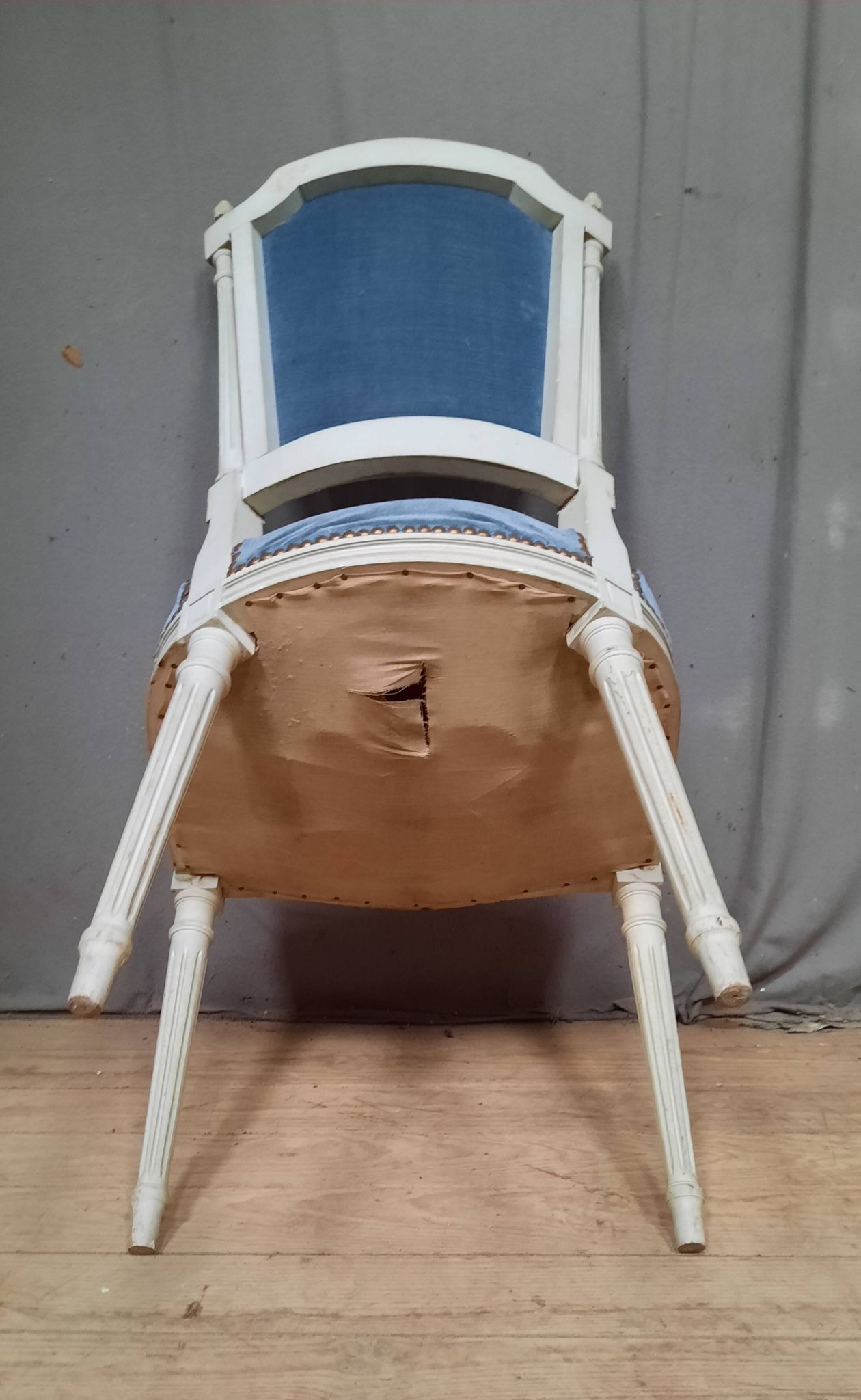 Chaise  tapissée style Louis XVI