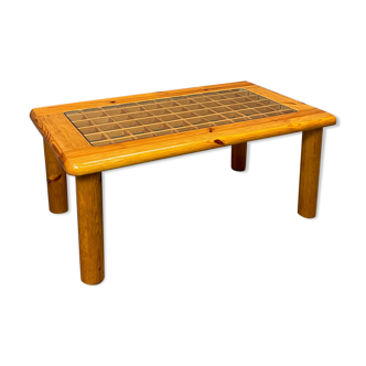 Pine coffee table