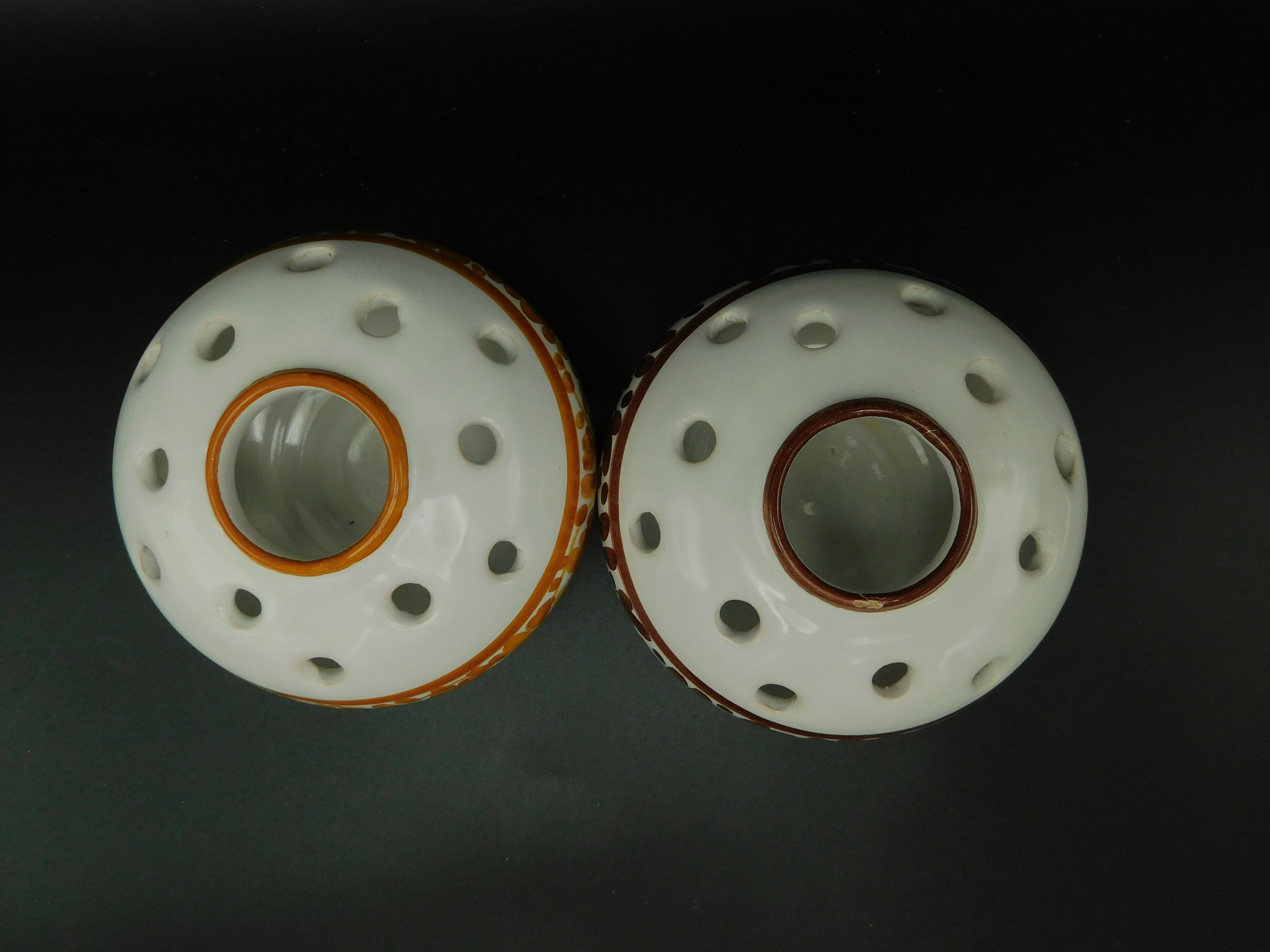 Tandem de vases pique-fleurs en céramique italienne