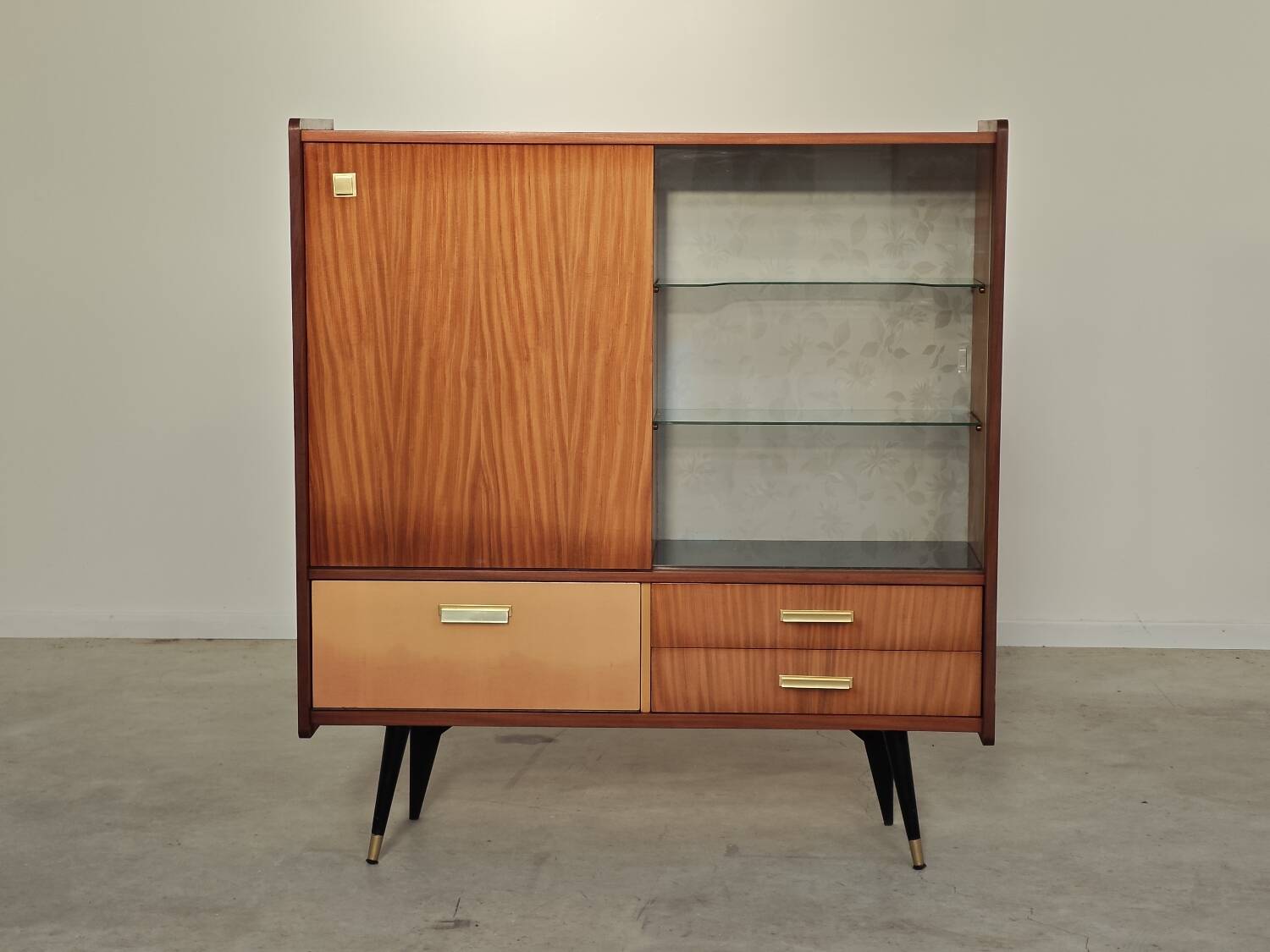 East German sideboard/glass cabinet from the 1960s