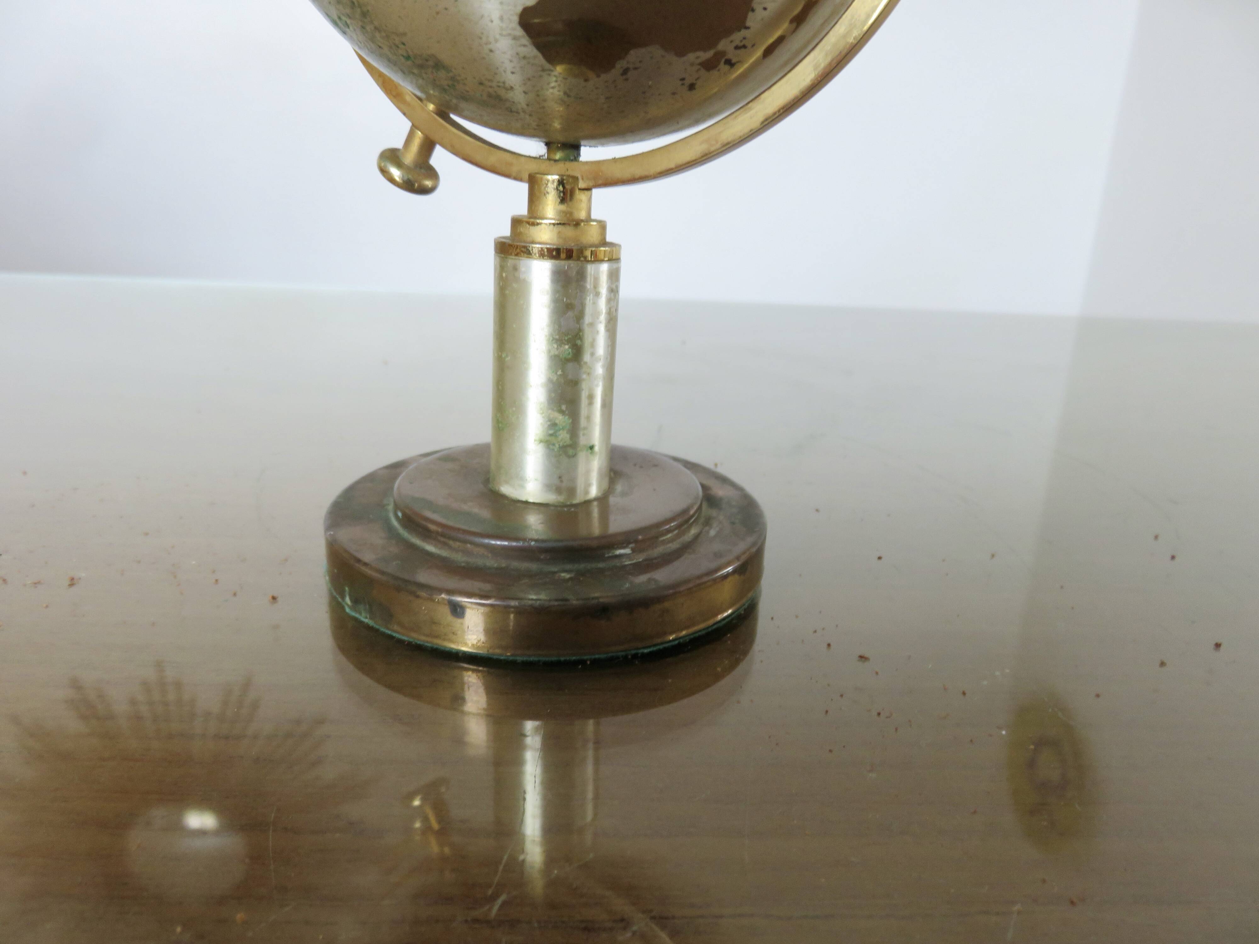 Brass cigarette dispenser, 1960s 70s