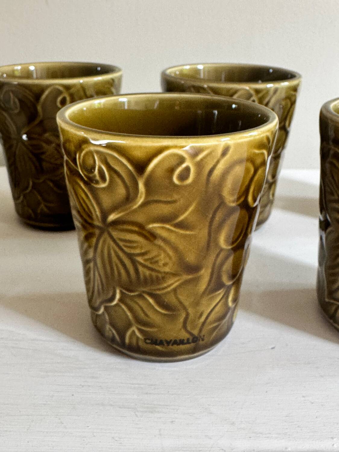 7 tasses Chavaillon de Sarreguemines olive
