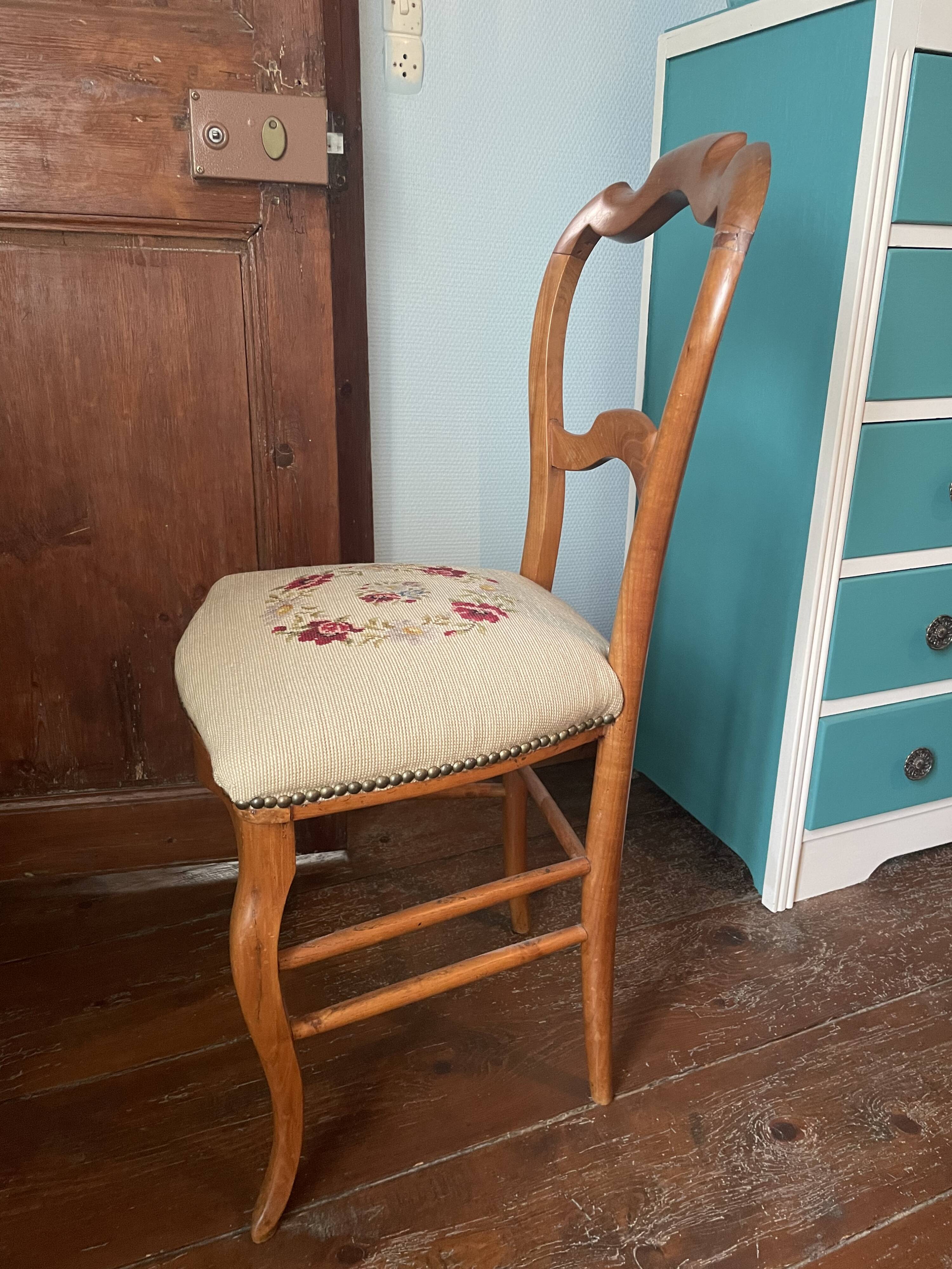 Chaise capitonnée