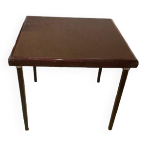 Table de jeu en bois avec pieds