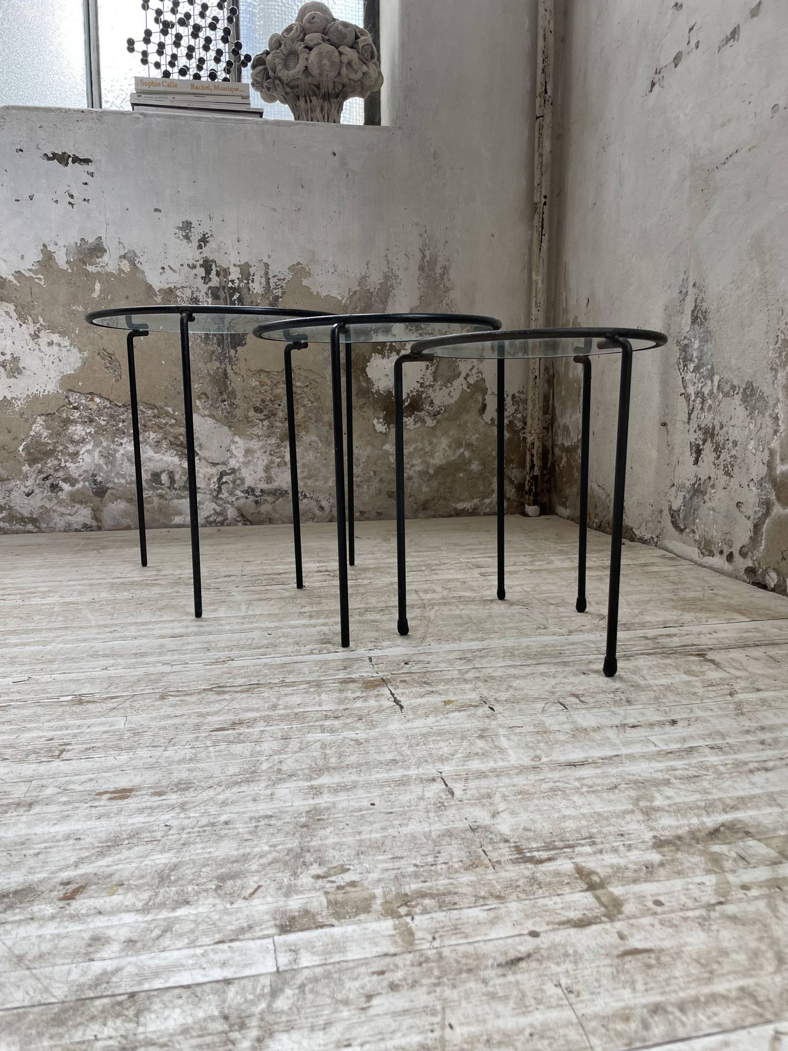 Tables basses gigogne métal et verre années 50