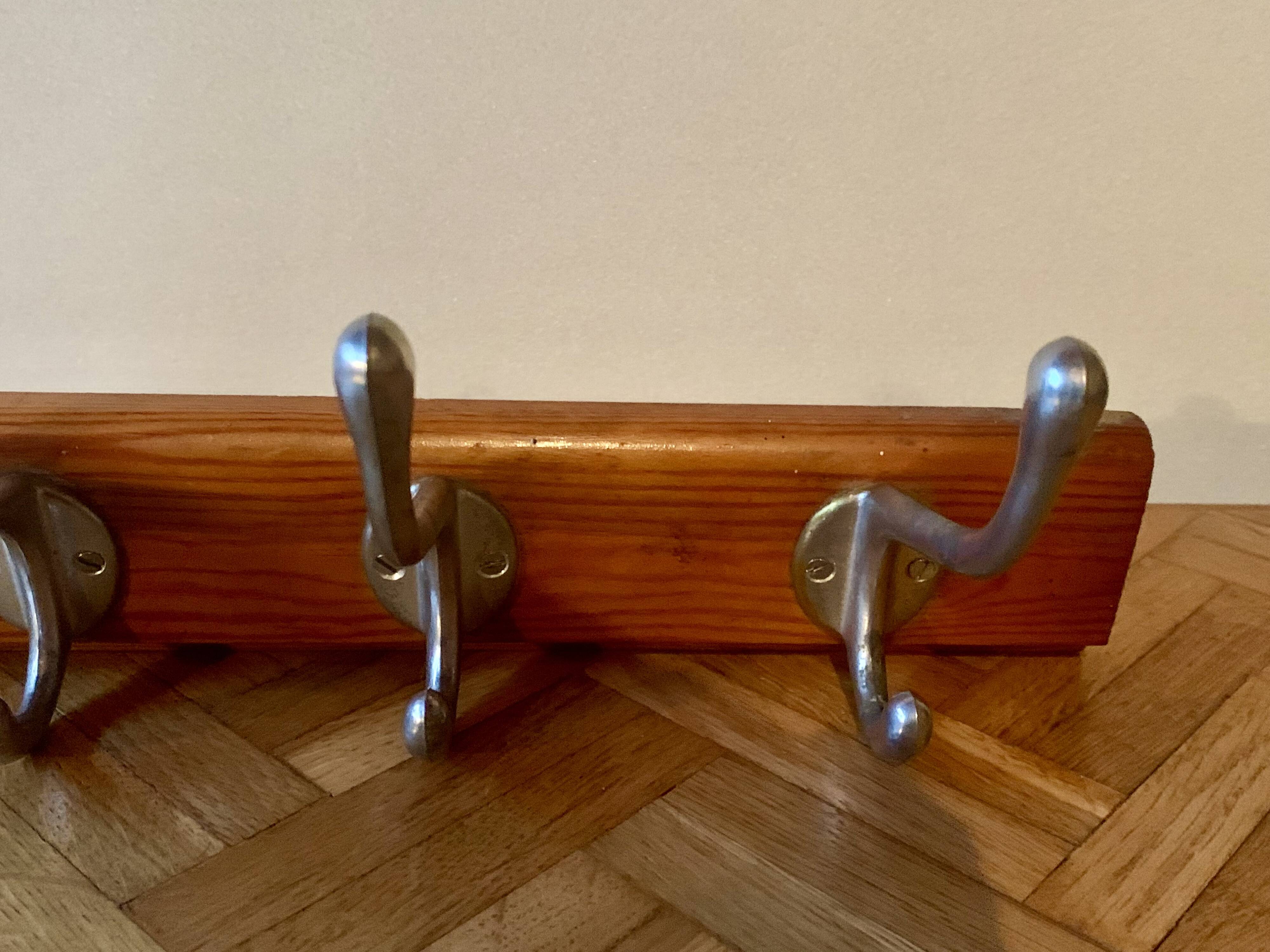 Vintage wooden wall coat rack - 4 hooks.