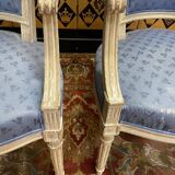 Paire de fauteuils cabriolets de style Louis XVI