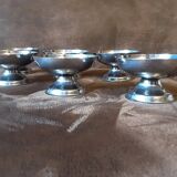 Lot de 6 coupelles  sur pied. Métal