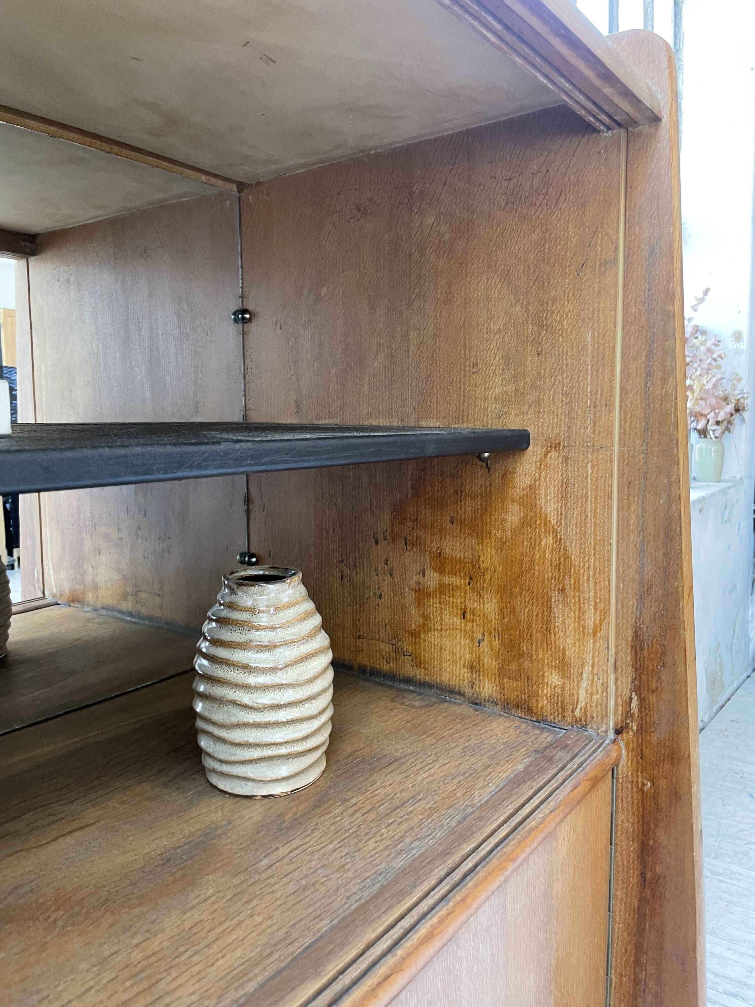 Meuble de rangement secrétaire chêne années 60