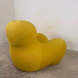 UP5_6 Big Mama Armchair - B&B Italia - Gaetano Pesce - yellow + pouf -
