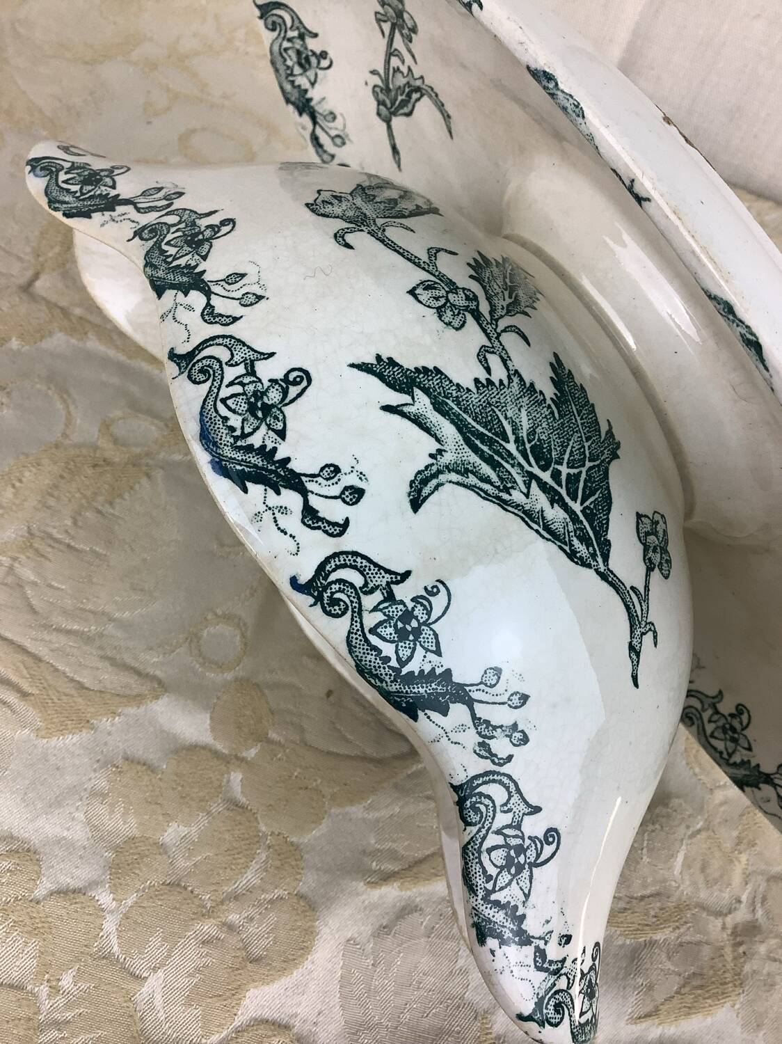 Saint Amand Iron Earth Sauceboat