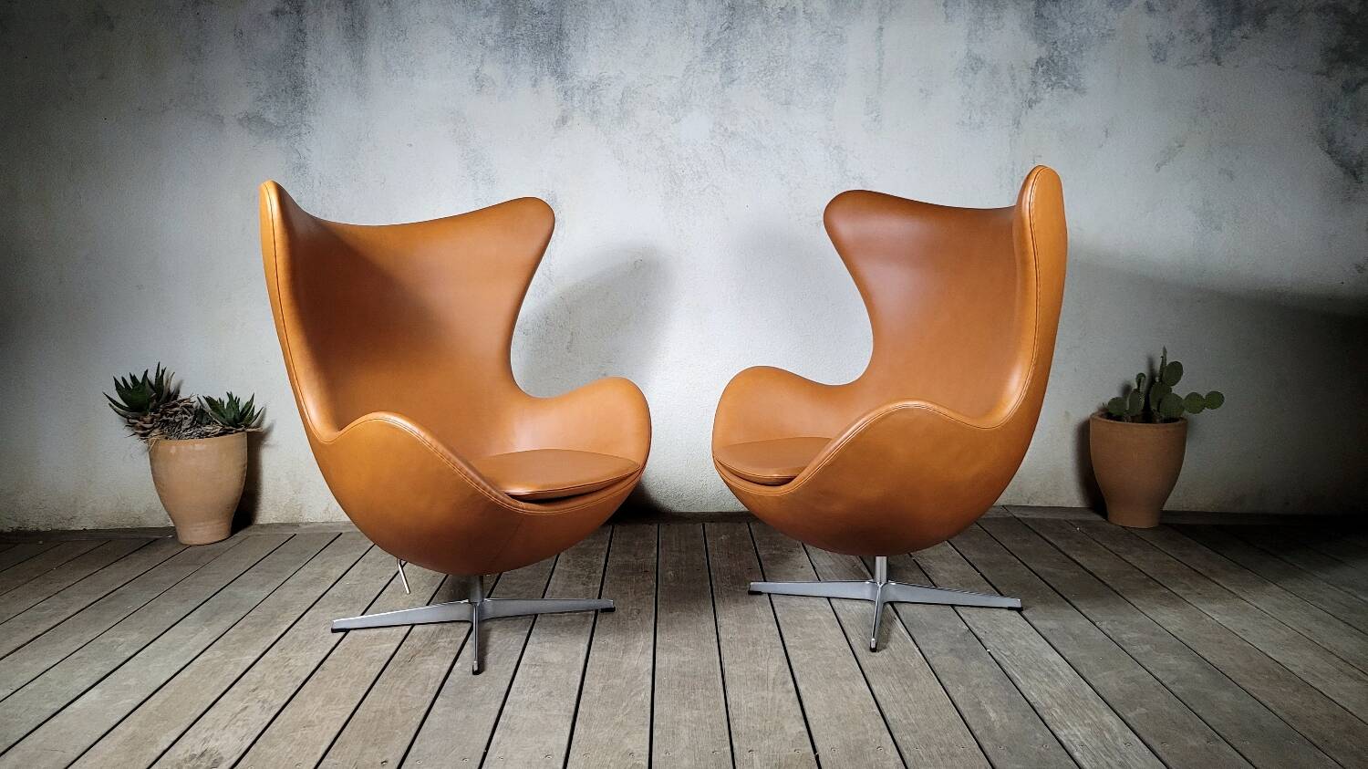 Arne Jacobsen EGG armchair