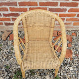 Ancien fauteuil pour enfant en rotin / osier clair