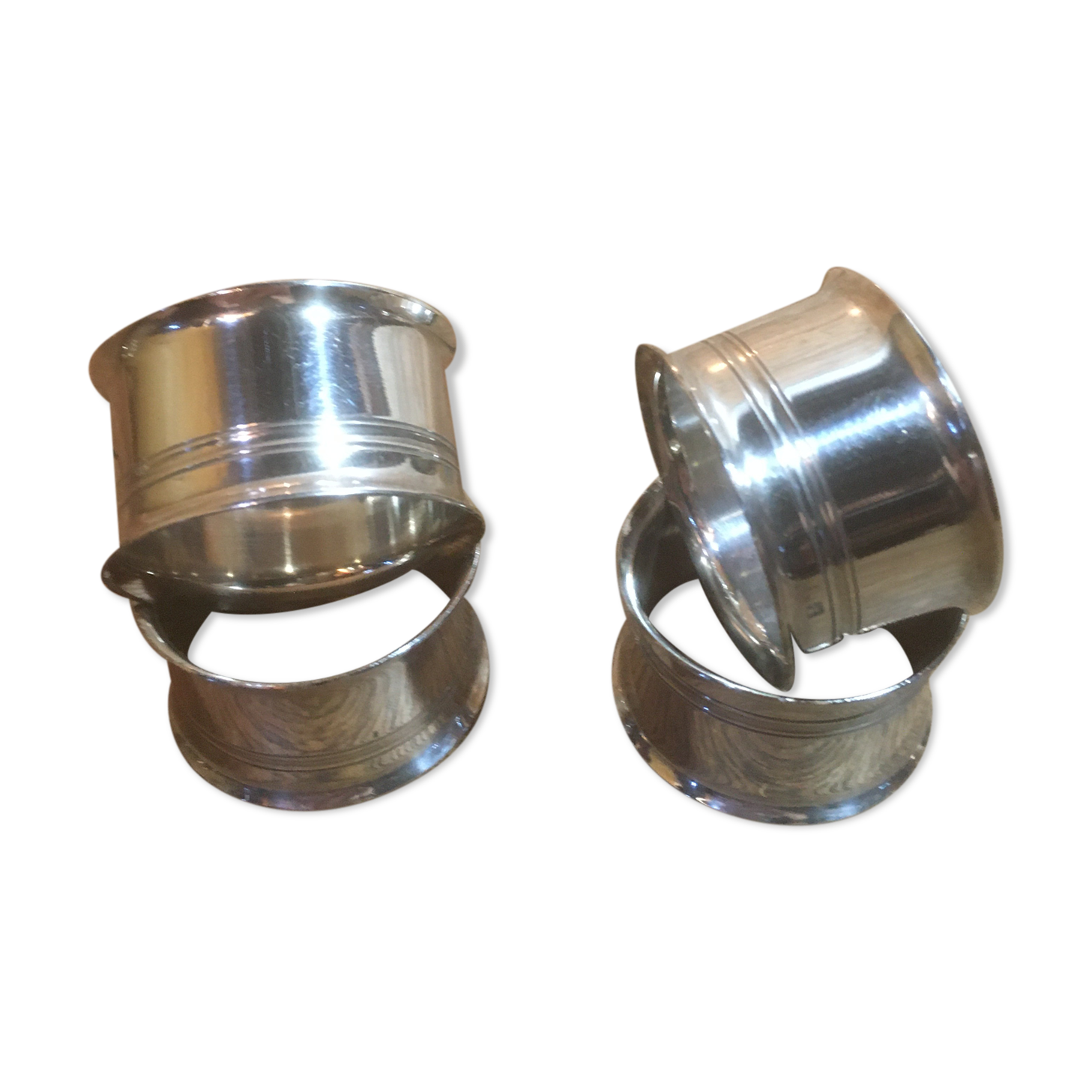 Set of 4 silver metal napkin rings