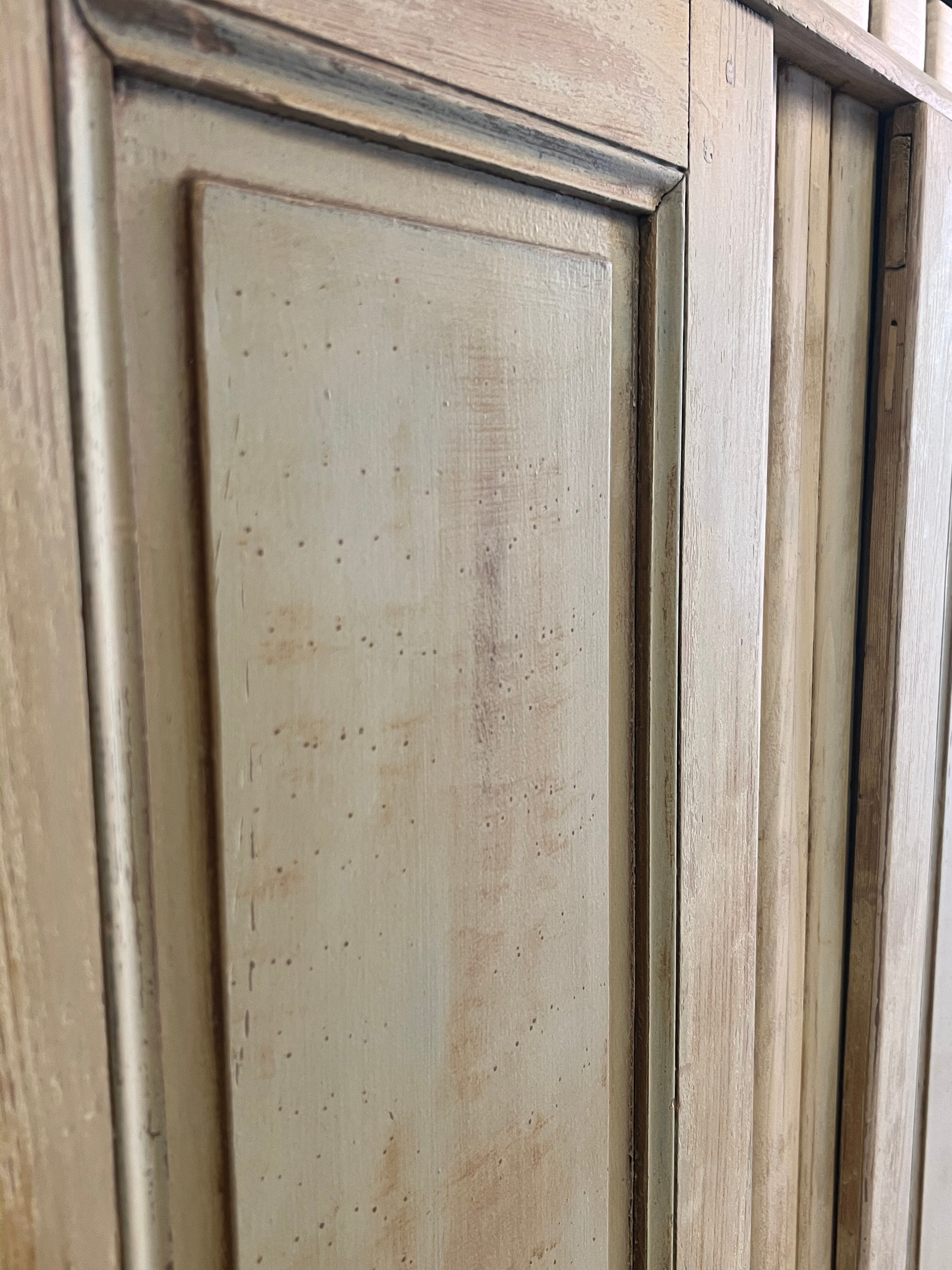 Armoire art déco patinée