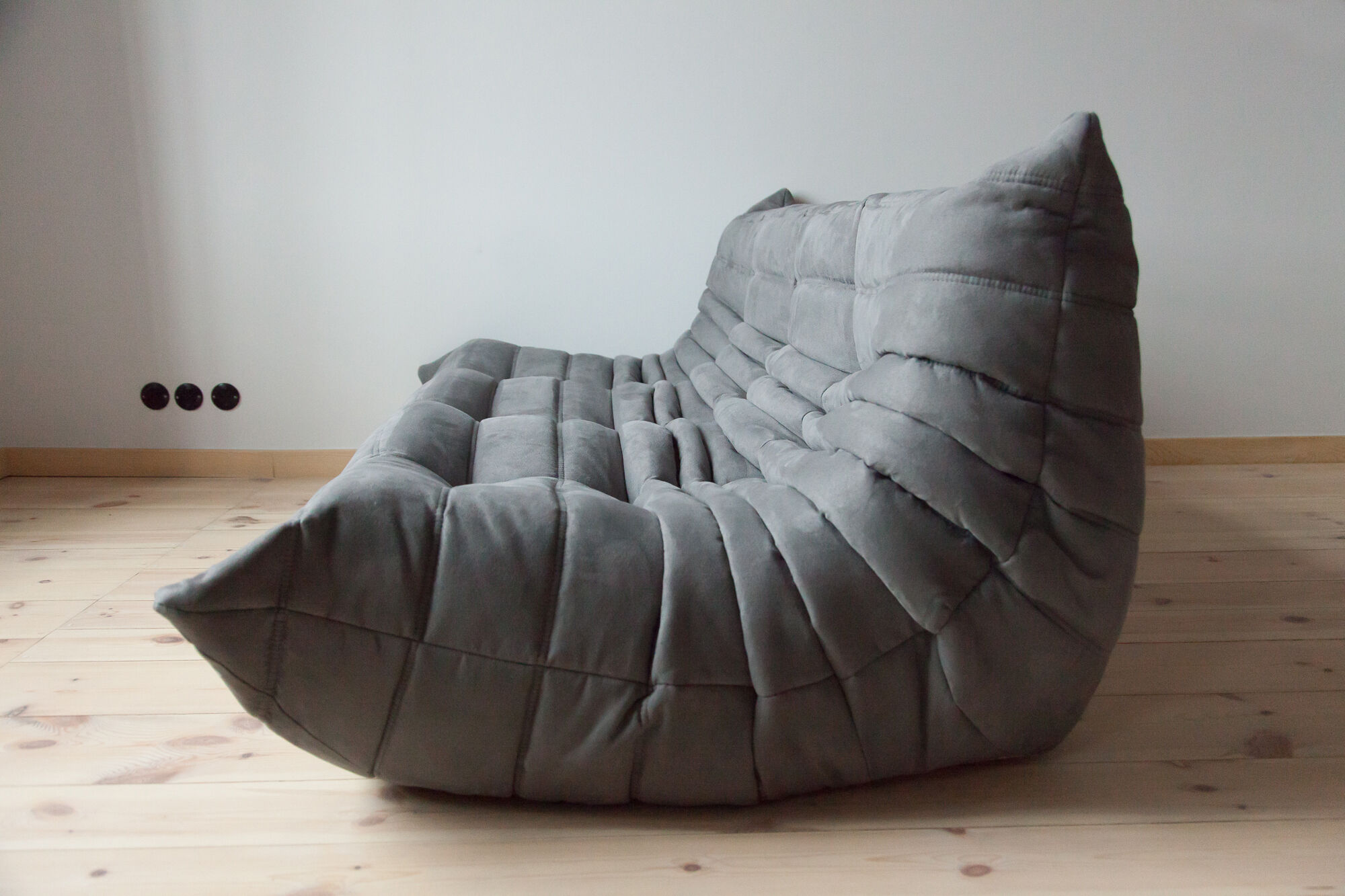 Togo sofa model designed by Michel Ducaroy 1973
