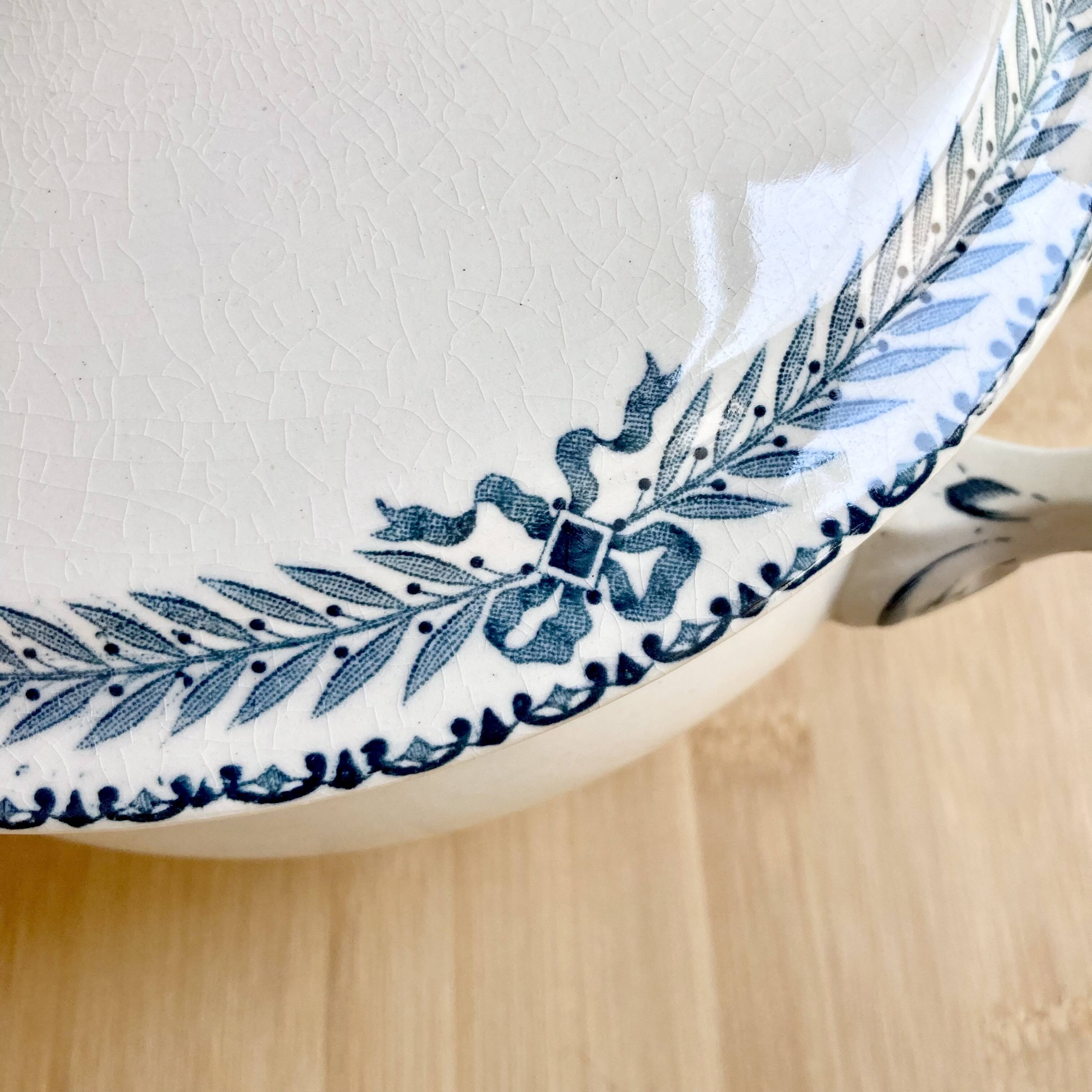 Choisy le Roi iron clay soup tureen